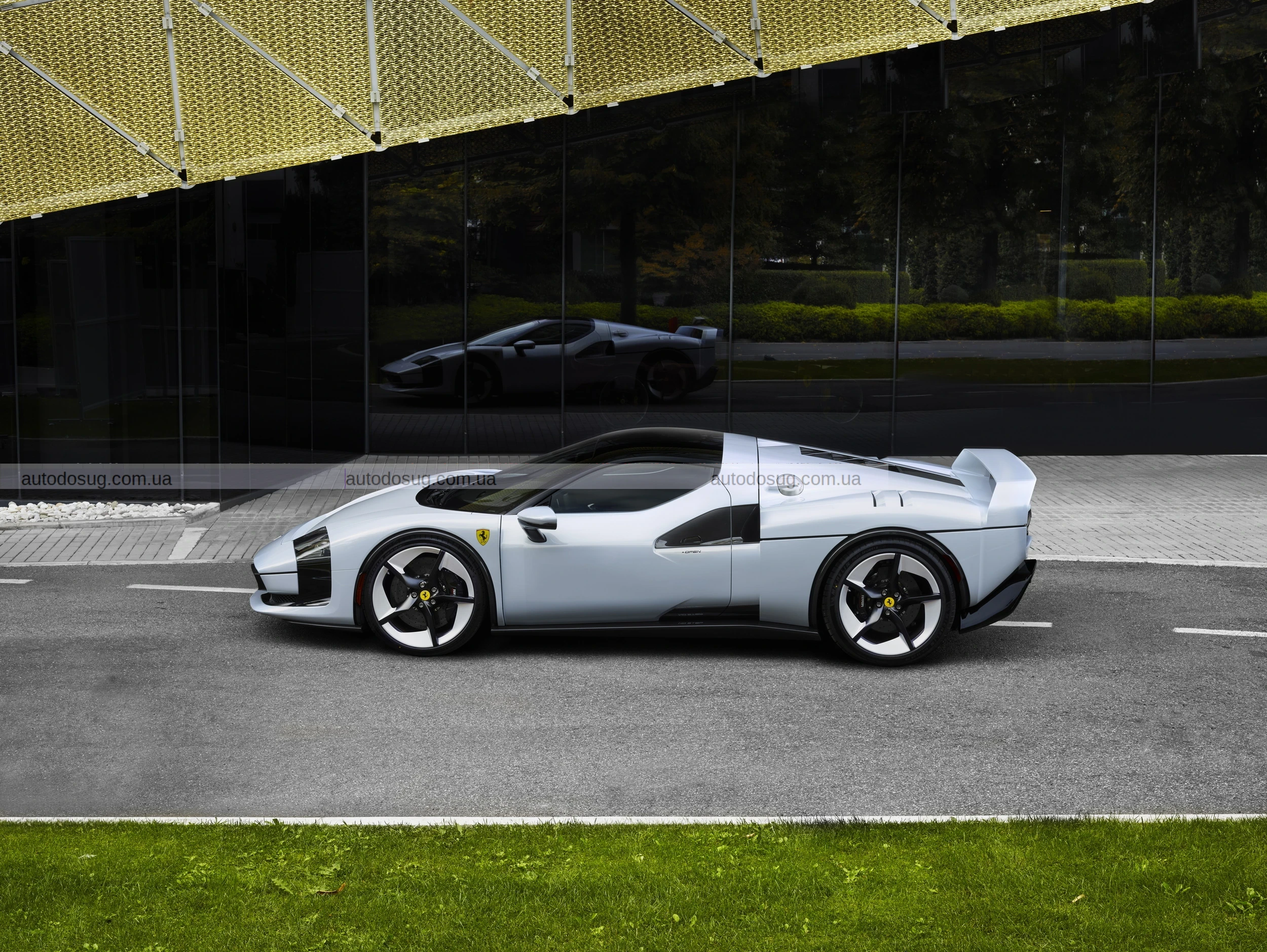 Ferrari створила сучасний триб'ют F40, але без його душі