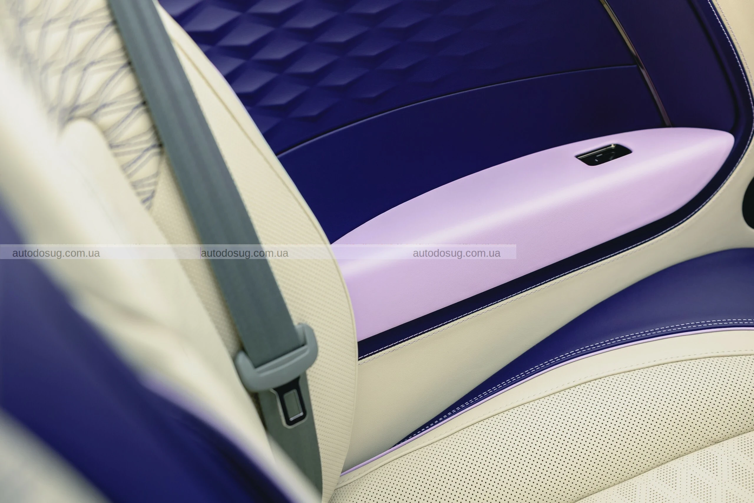 Фіолетовий шедевр Bentley Continental GTC Speed з кам’яною обробкою та 771 к.с. для справжніх цінителів розкоші