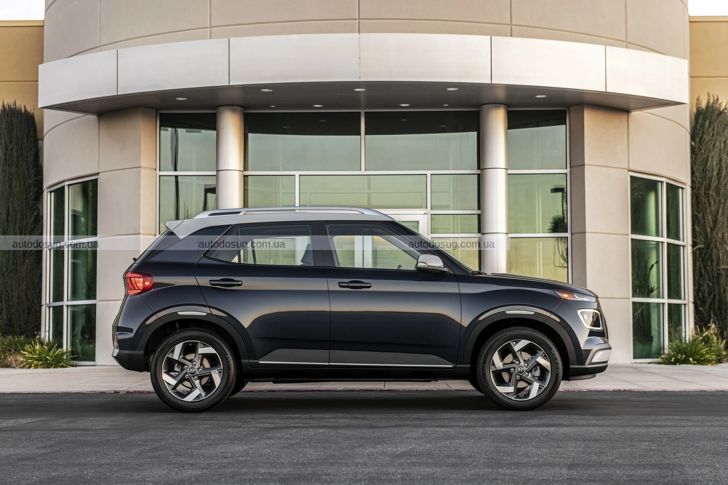 Hyundai Venue 2026 стає дешевше, але без LED-фар та навігації