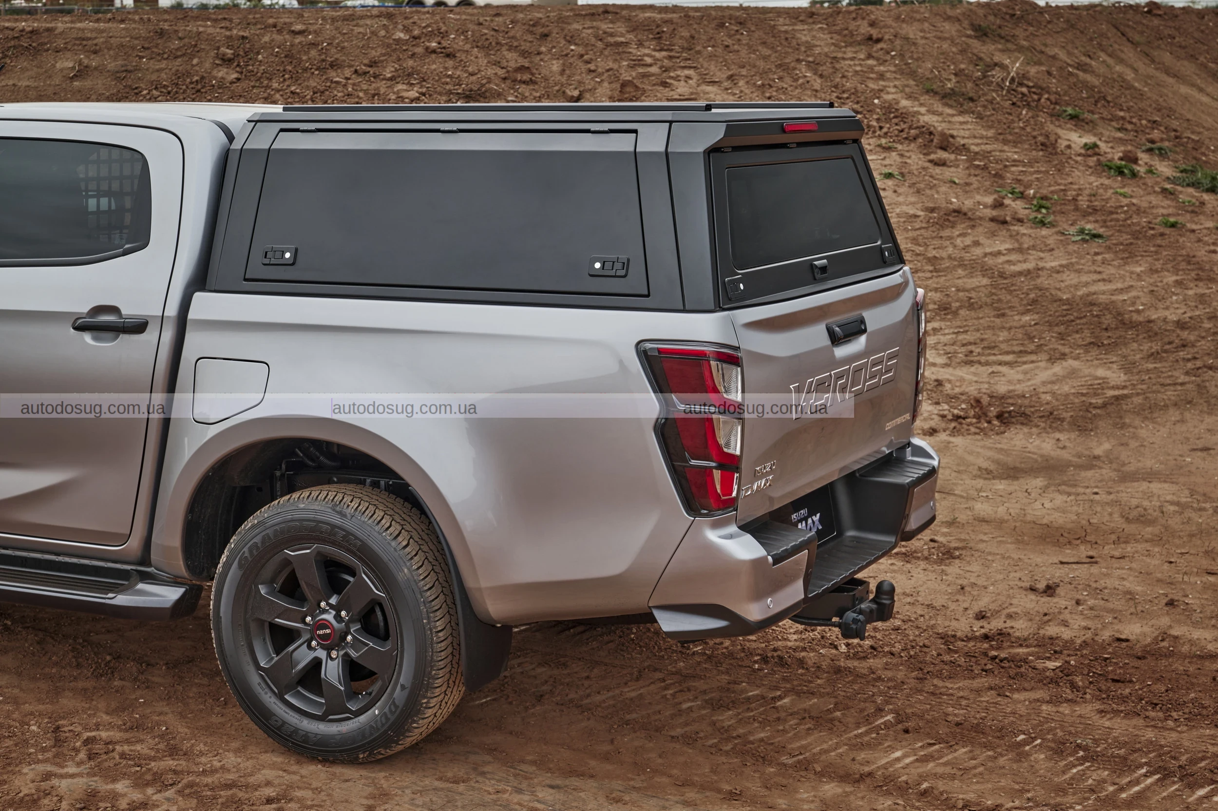 Isuzu D-Max Commercial пропонує розкіш для водія та робочу силу для бізнесу