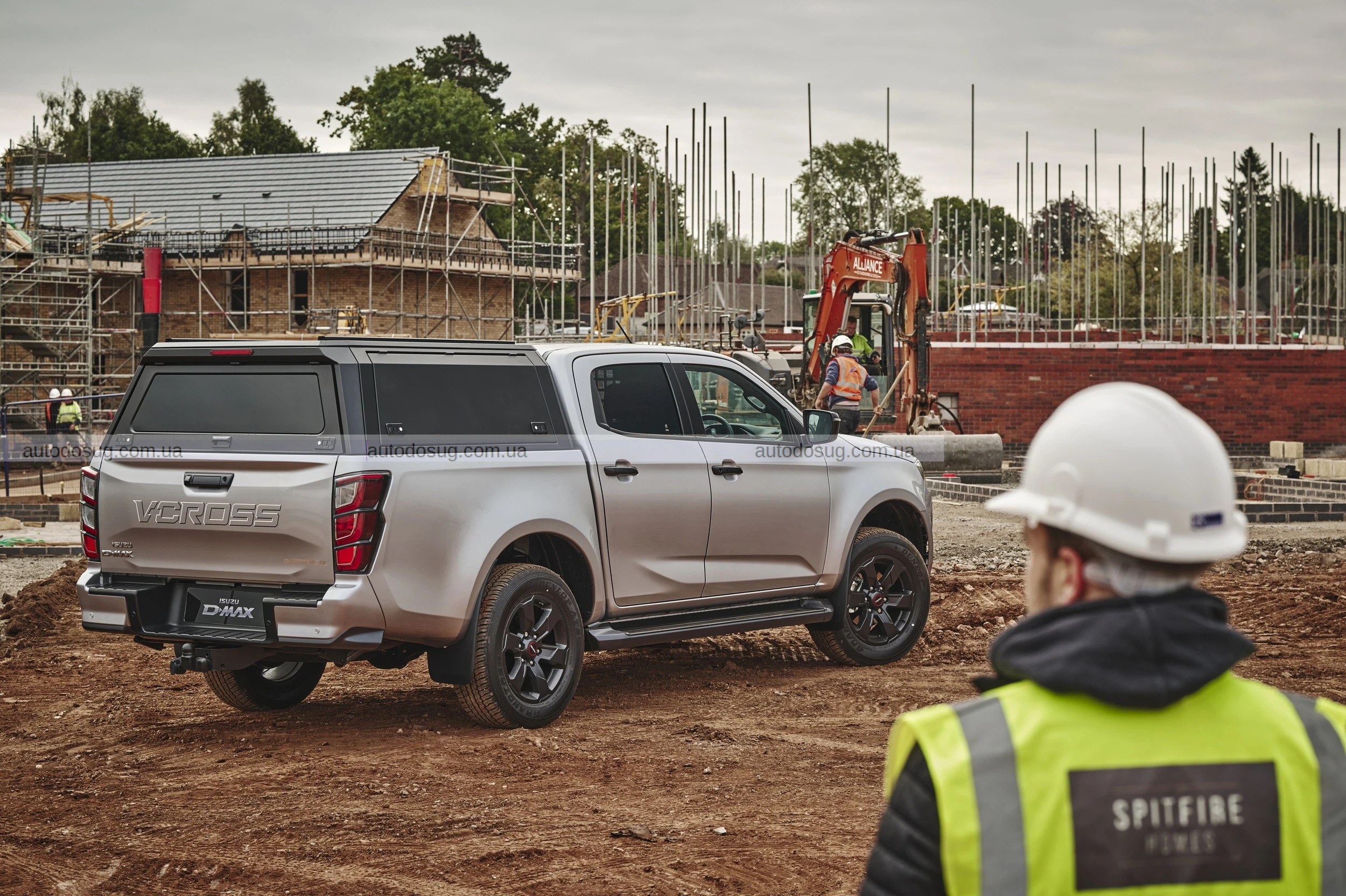 Isuzu D-Max Commercial пропонує розкіш для водія та робочу силу для бізнесу