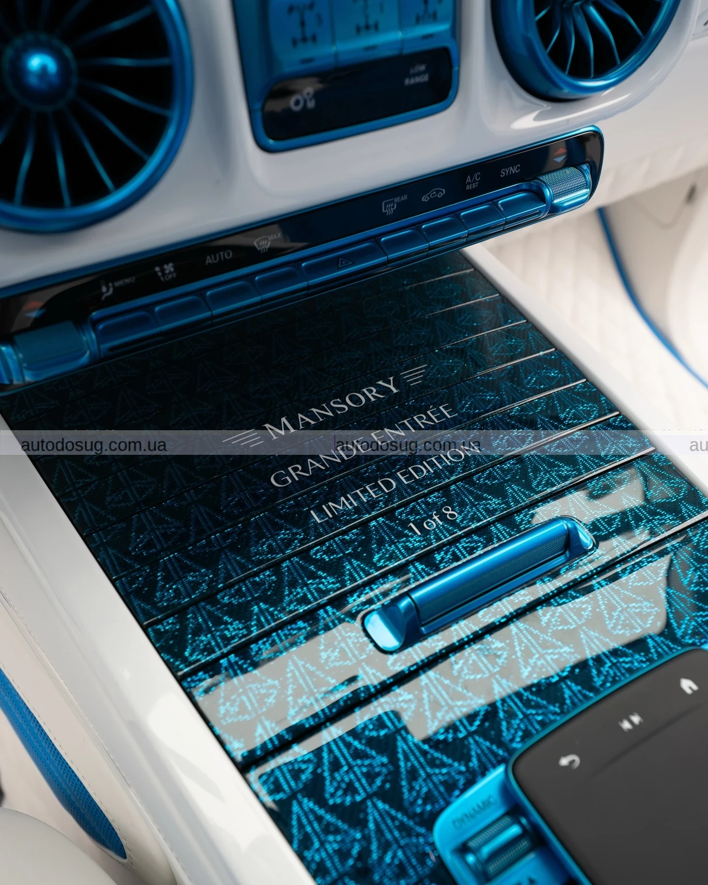 Mansory Grande Entrée - Mercedes G63 з дверима-самогубцями, 820 к.с. та вуглецевим божевіллям