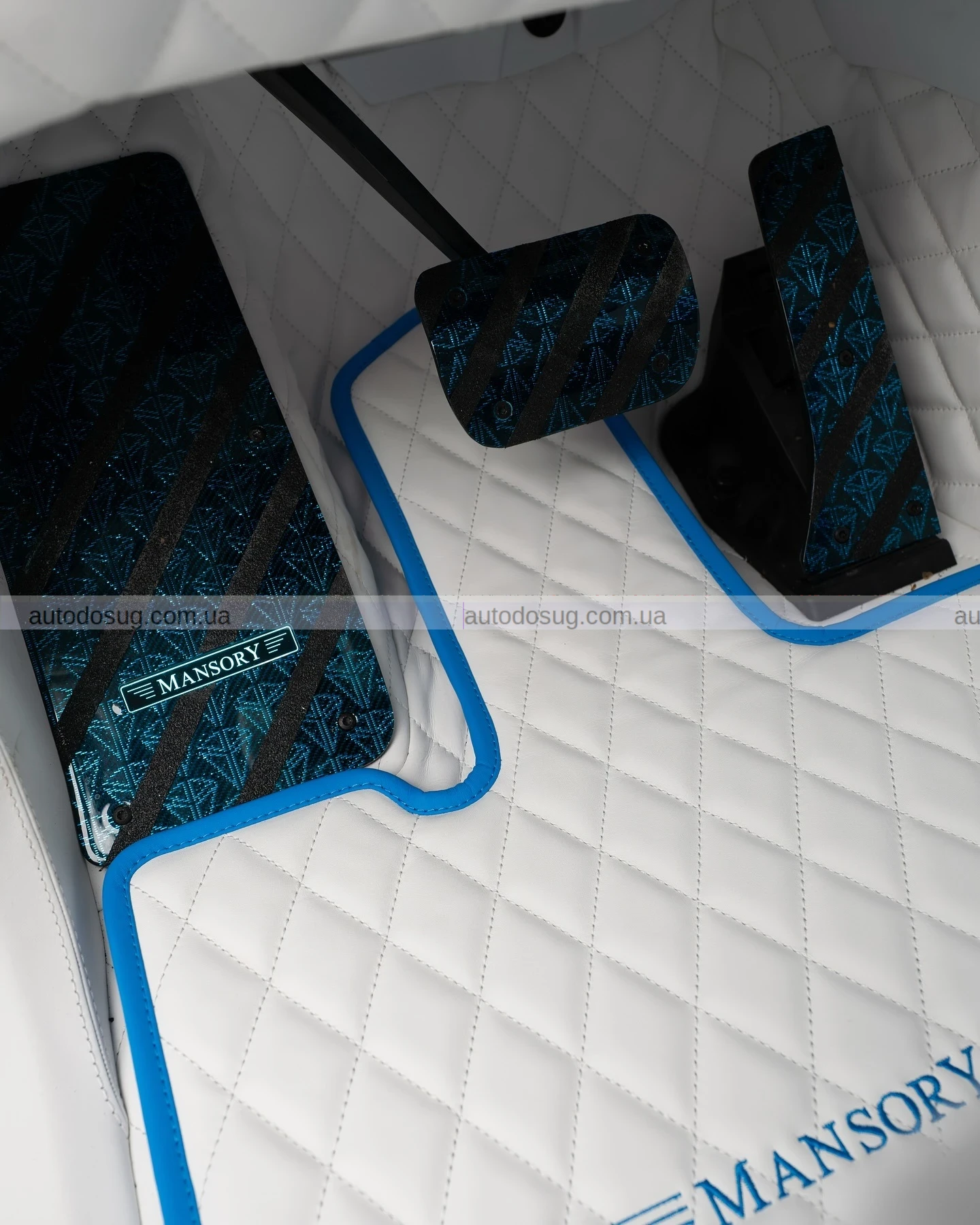 Mansory Grande Entrée - Mercedes G63 з дверима-самогубцями, 820 к.с. та вуглецевим божевіллям