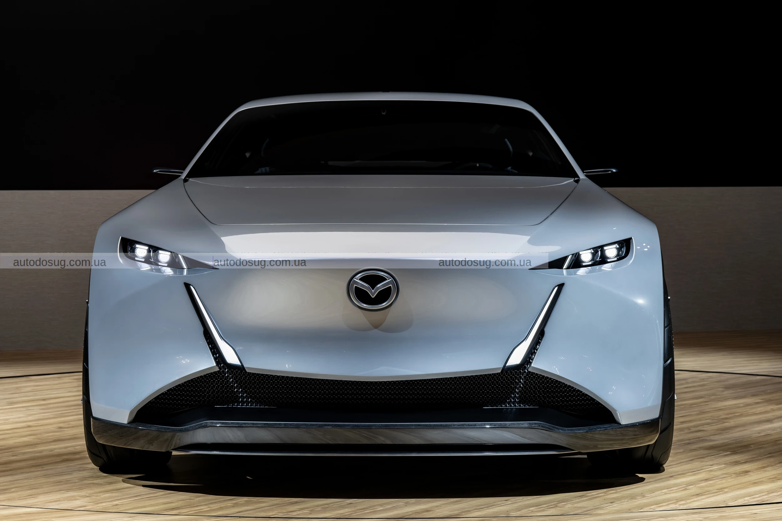 Mazda представляє Vision X‑Coupe з роторним двигуном