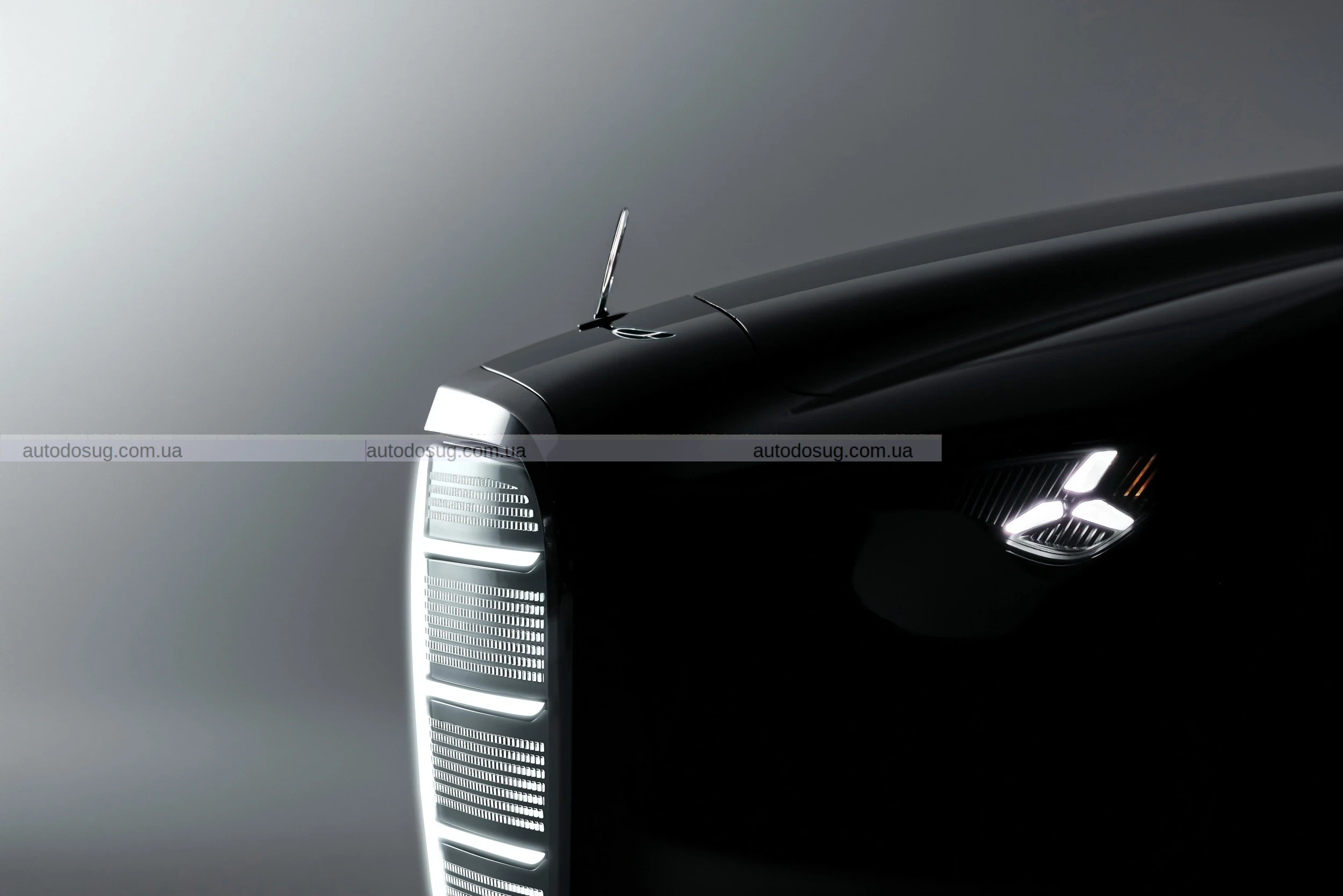 Mercedes Vision Iconic має ретро-дизайн та гігантську решітку