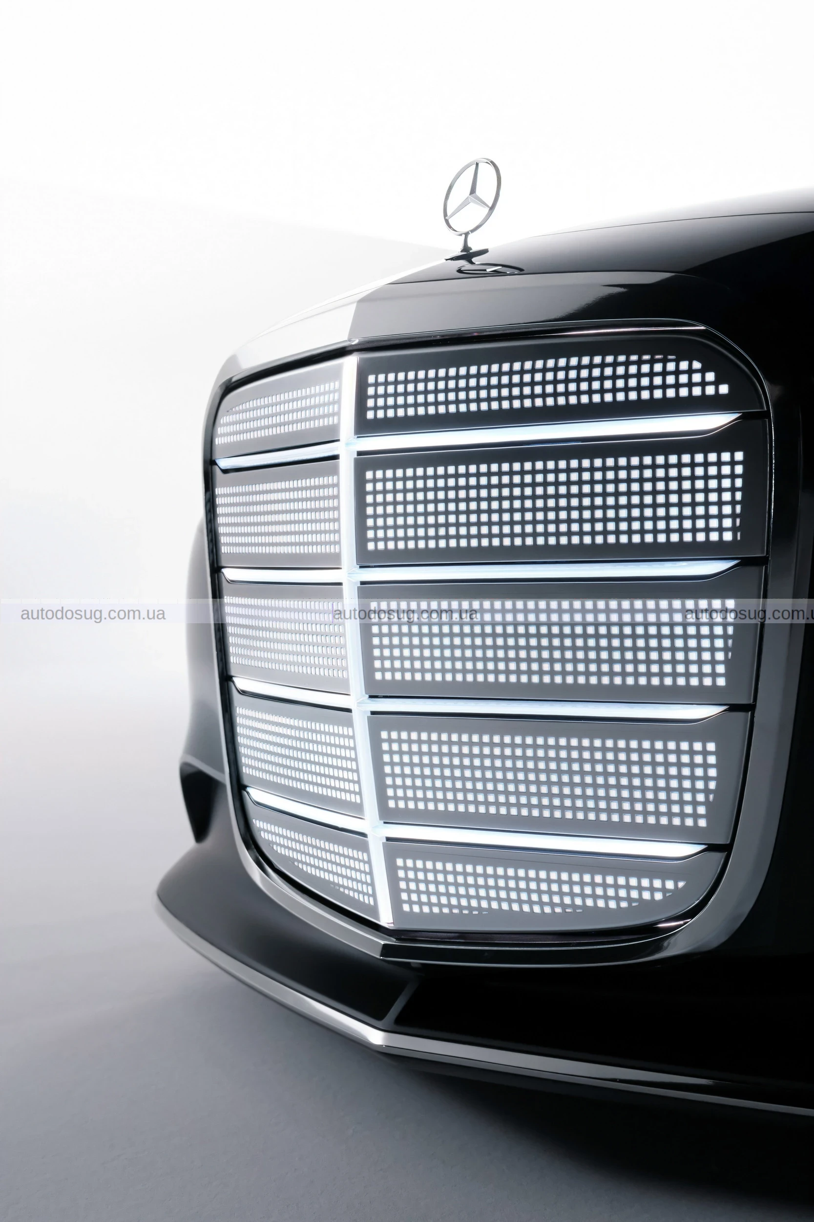 Mercedes Vision Iconic має ретро-дизайн та гігантську решітку