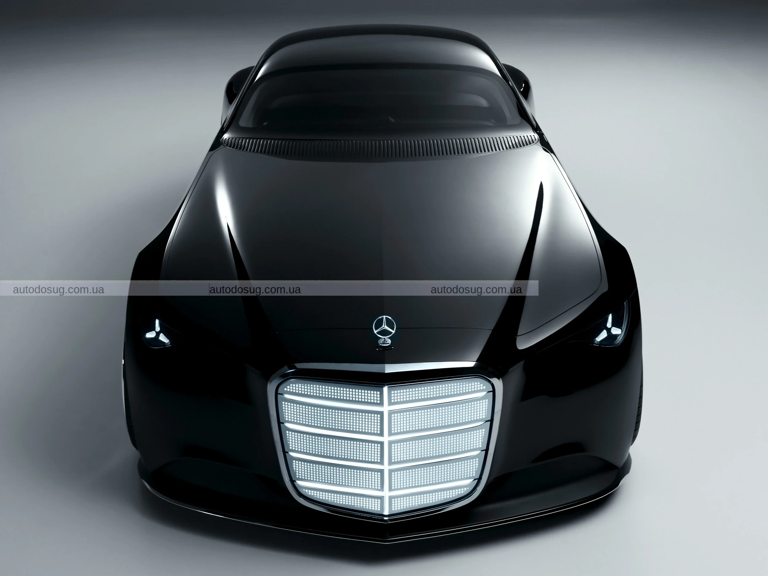 Mercedes Vision Iconic має ретро-дизайн та гігантську решітку