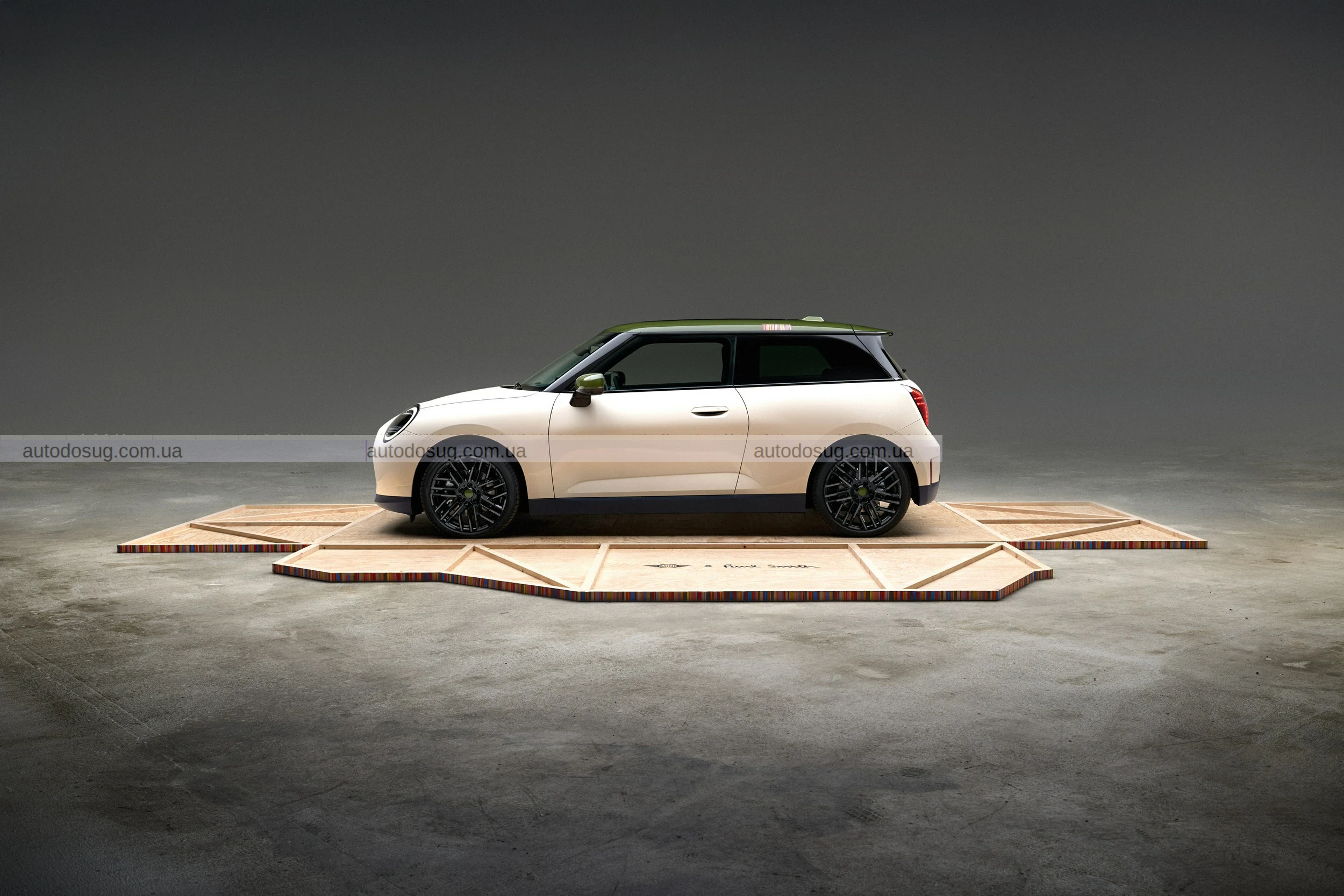 Mini представляє елегантне видання Paul Smith Edition з британським шармом