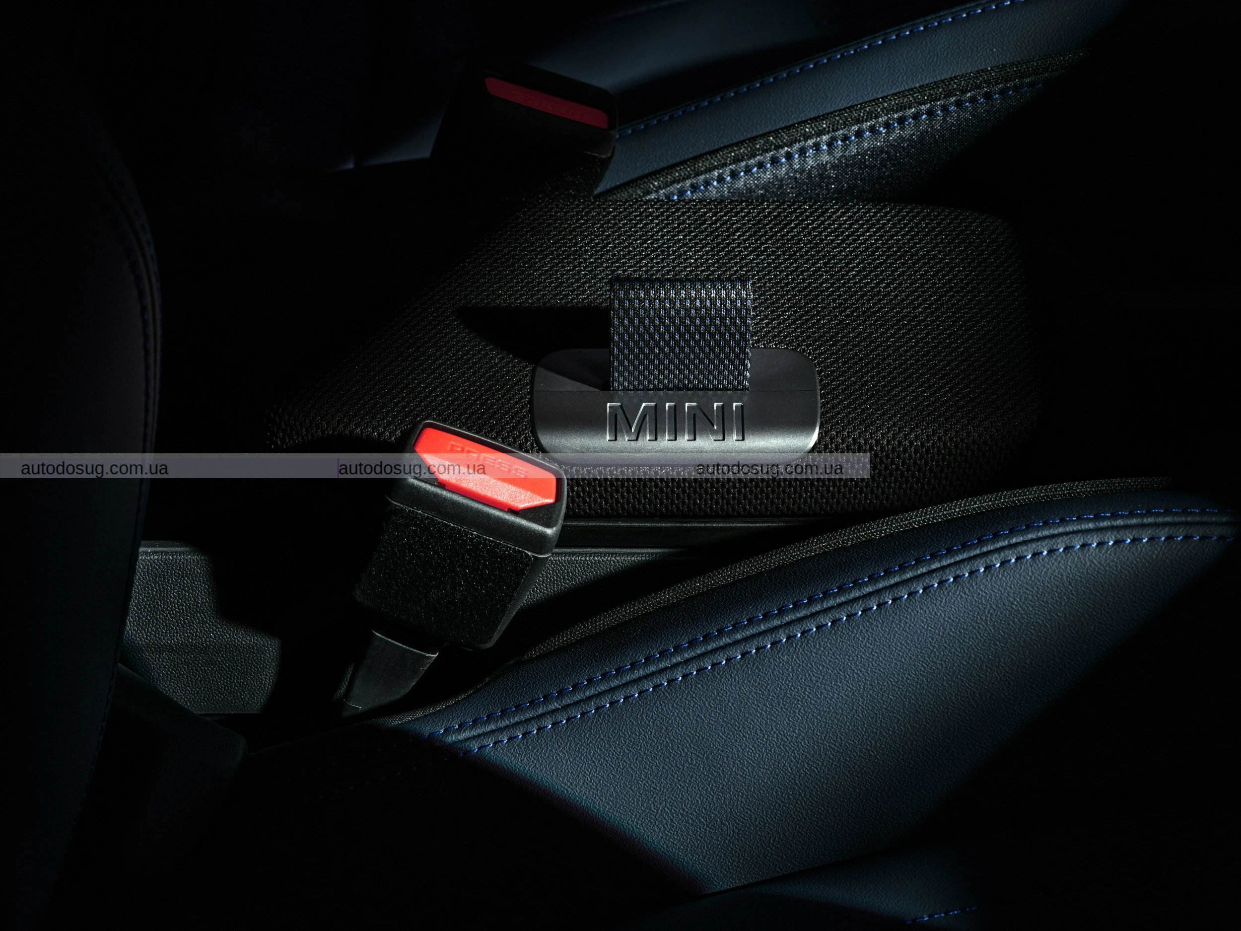 Mini представляє елегантне видання Paul Smith Edition з британським шармом