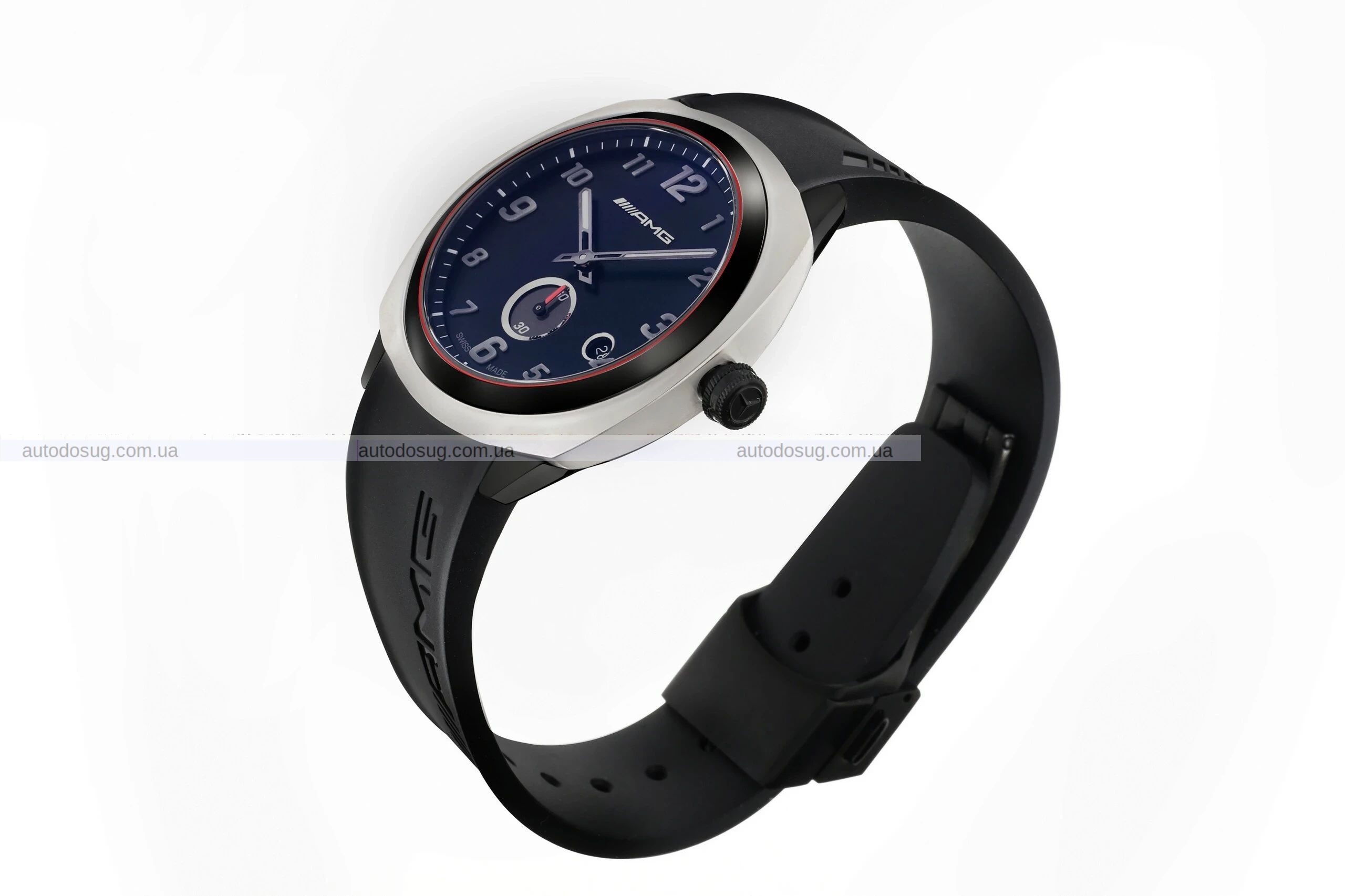 Найновіші моделі Mercedes-AMG сидять на вашому зап'ясті