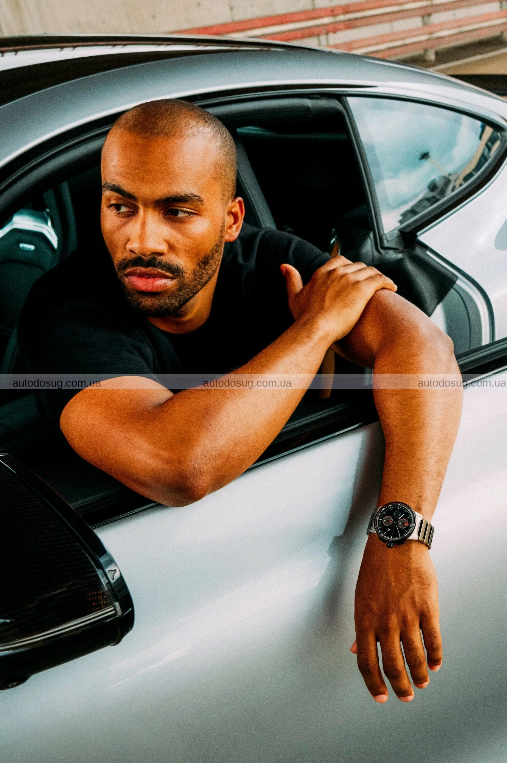 Найновіші моделі Mercedes-AMG сидять на вашому зап'ясті