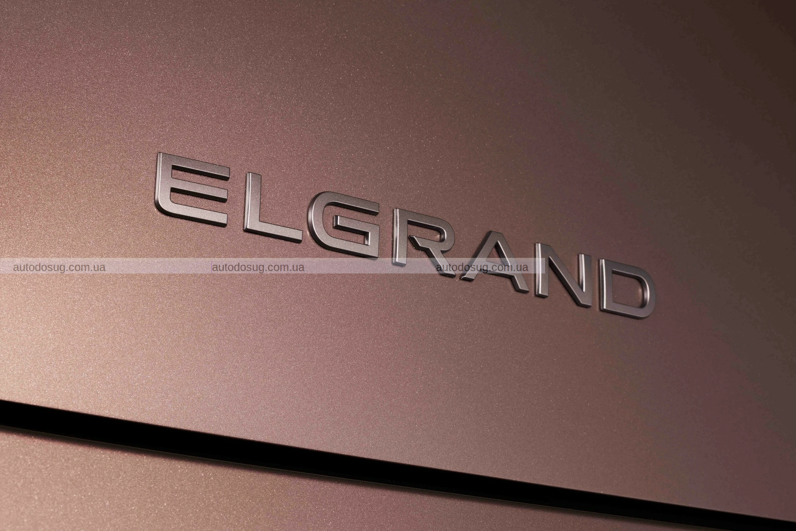 Nissan нарешті представляє новий Elgrand після довгих 15 років