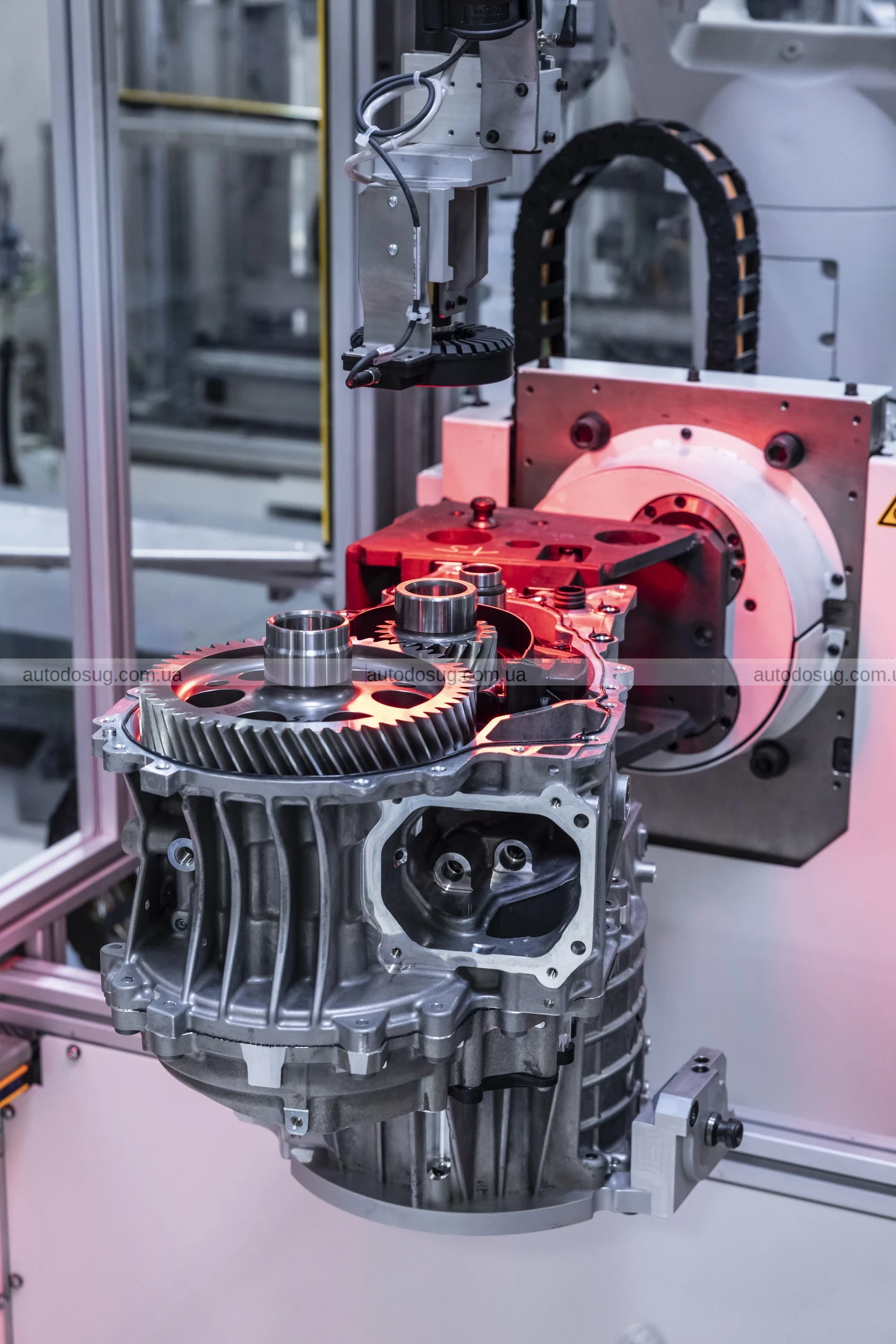 Перший електричний Ferrari Elettrica пропонує 1000 к.с., унікальний звук та революційну динаміку