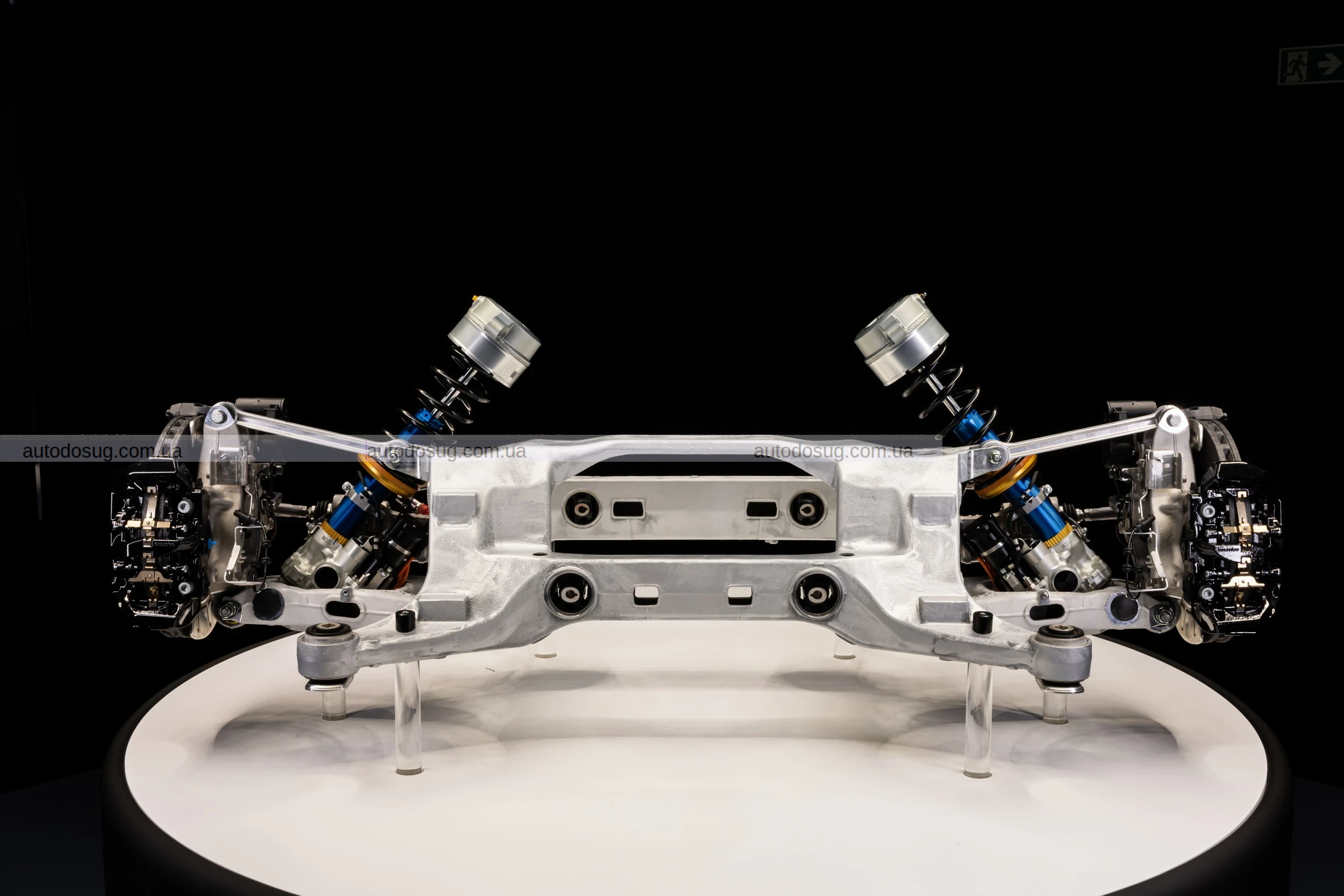 Перший електричний Ferrari Elettrica пропонує 1000 к.с., унікальний звук та революційну динаміку