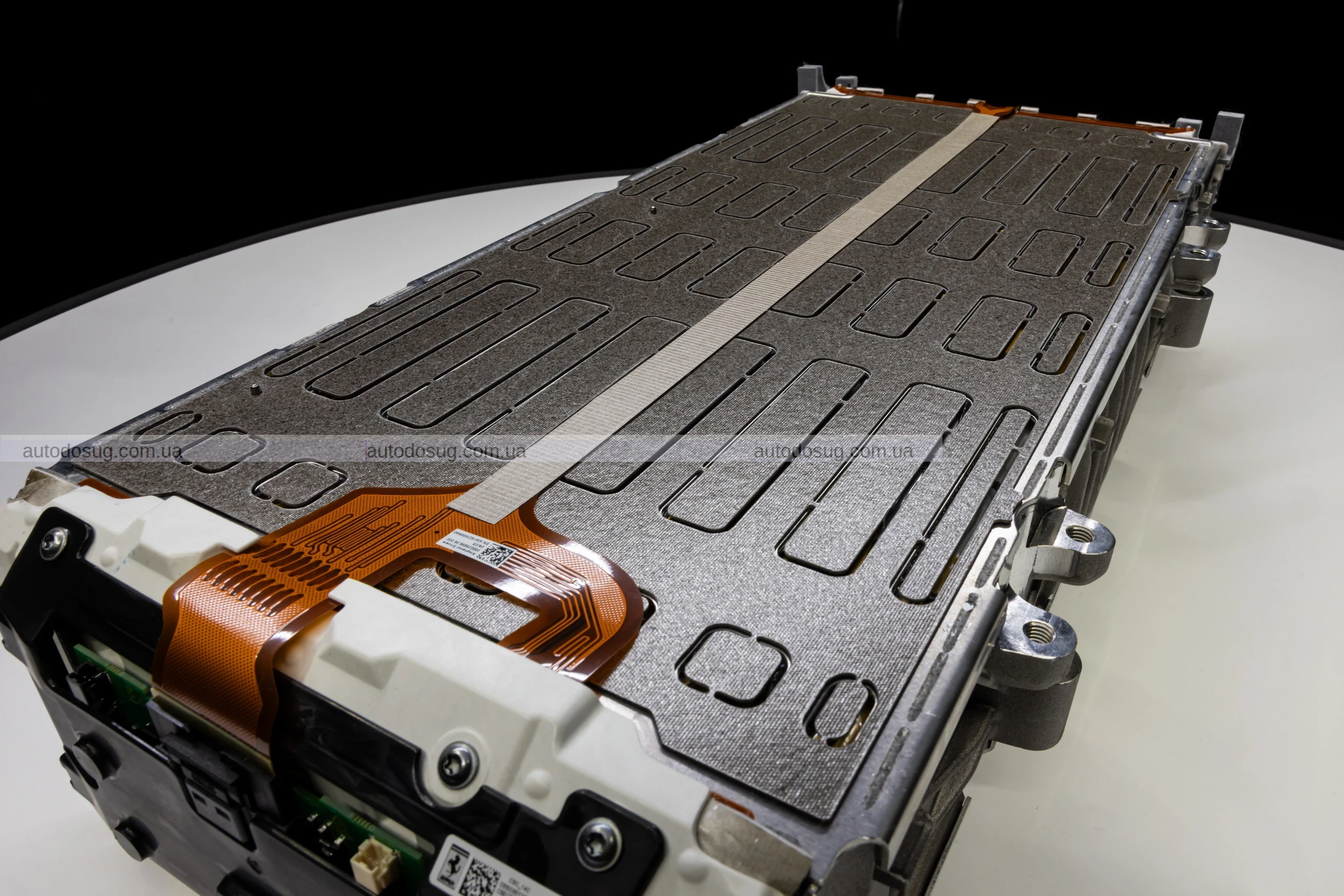 Перший електричний Ferrari Elettrica пропонує 1000 к.с., унікальний звук та революційну динаміку