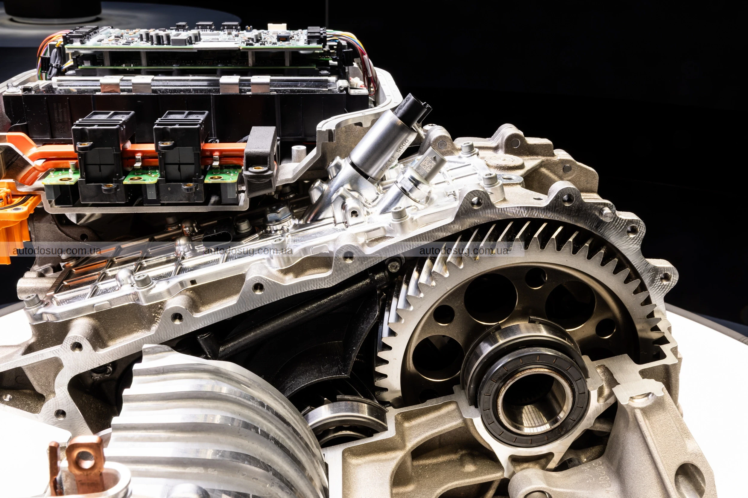 Перший електричний Ferrari Elettrica пропонує 1000 к.с., унікальний звук та революційну динаміку