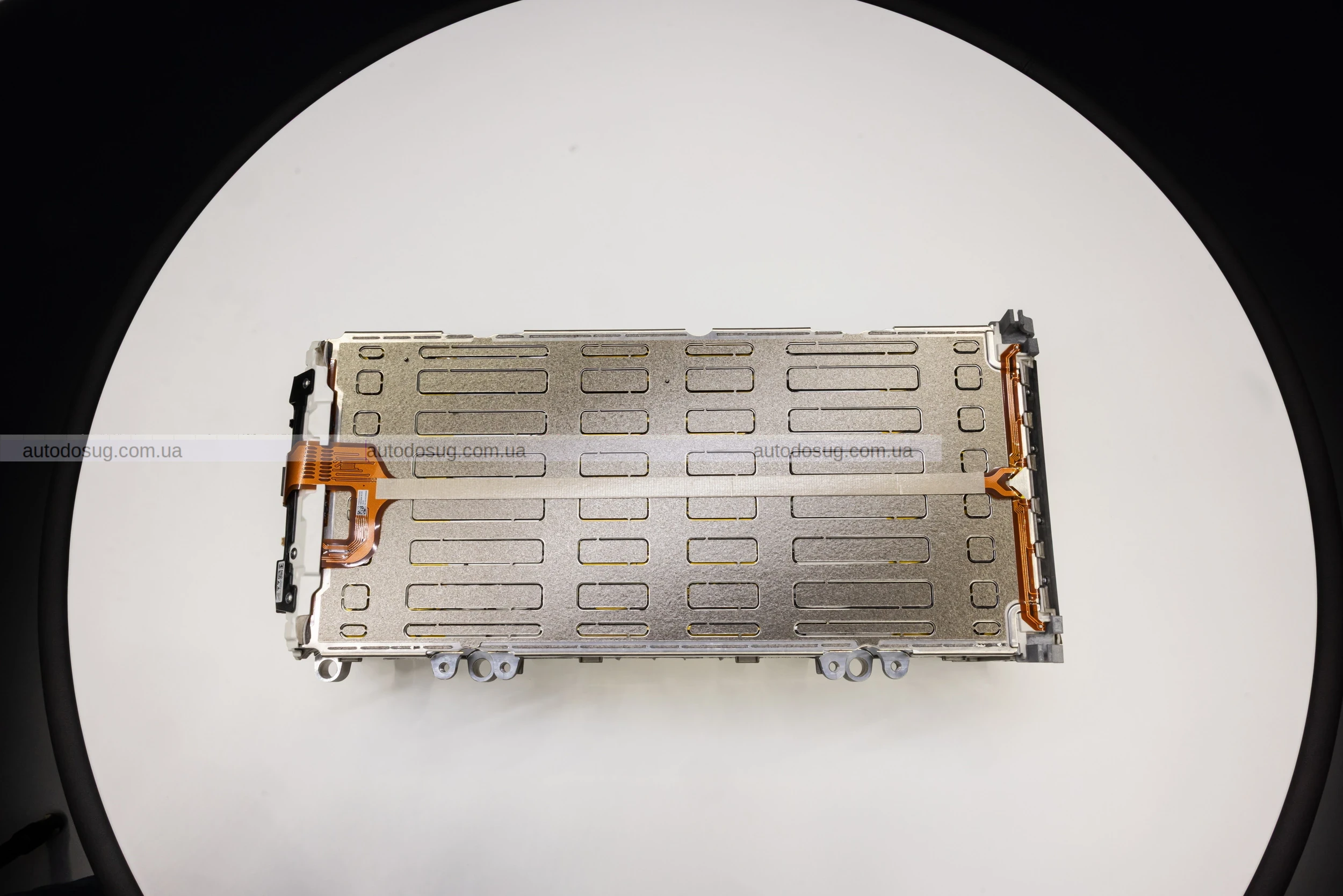 Перший електричний Ferrari Elettrica пропонує 1000 к.с., унікальний звук та революційну динаміку