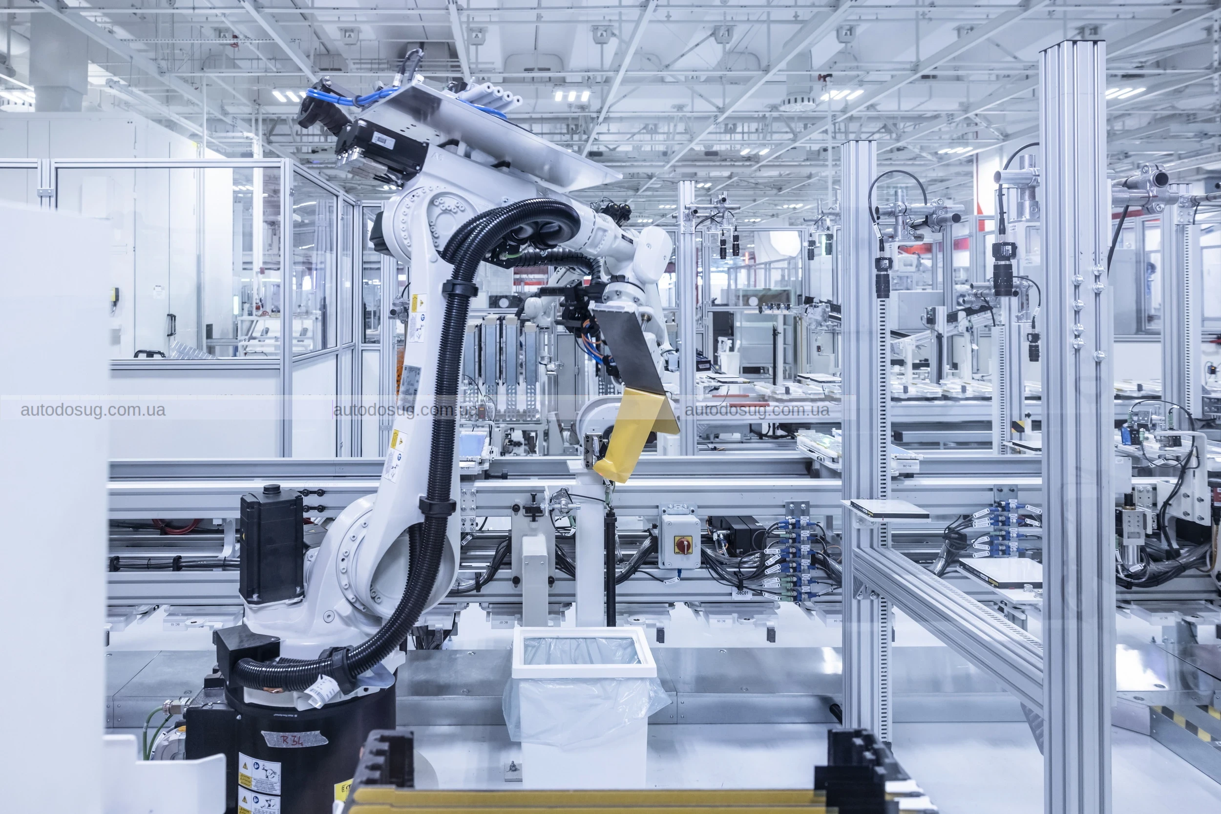 Перший електричний Ferrari Elettrica пропонує 1000 к.с., унікальний звук та революційну динаміку