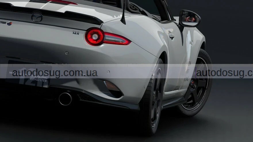 Понад 9 500 людей хотіли придбати цю особливу Mazda MX-5 Spirit Racing Roadster 12R