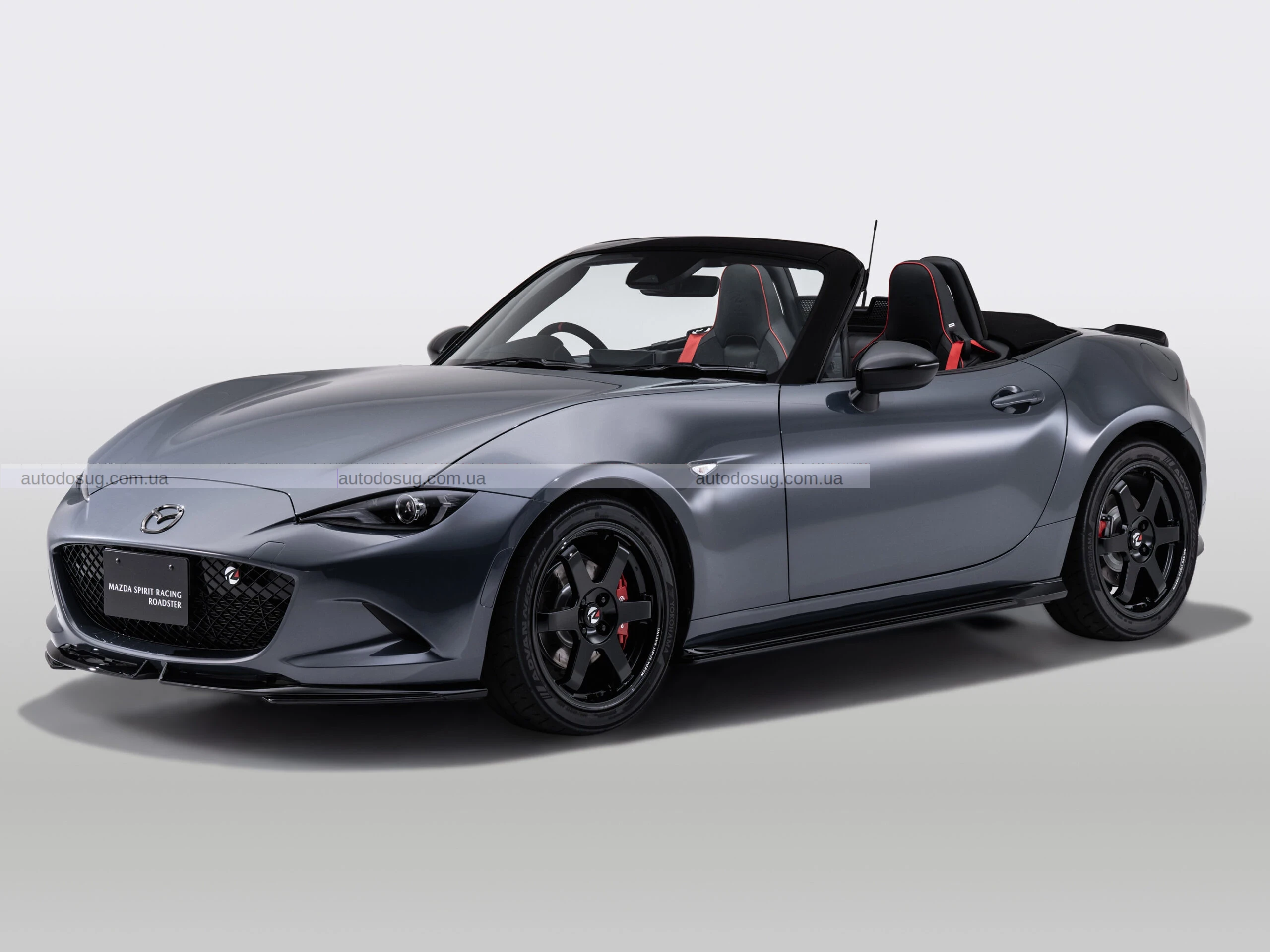 Понад 9 500 людей хотіли придбати цю особливу Mazda MX-5 Spirit Racing Roadster 12R