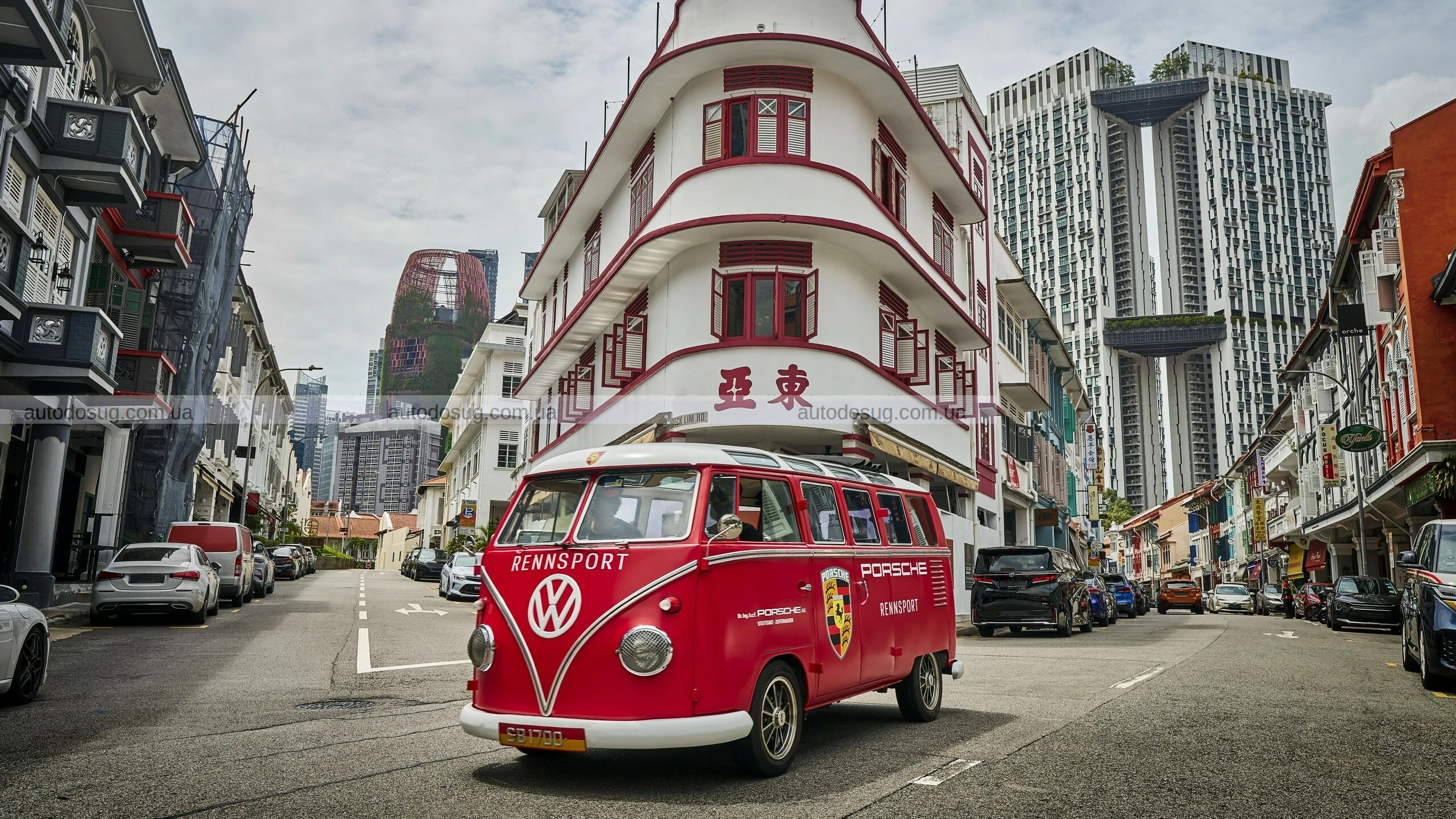 Porsche будує революційний Experience Center у Сінгапурі: траса всередині будівлі та дрифт-арена для шанувальників швидкості