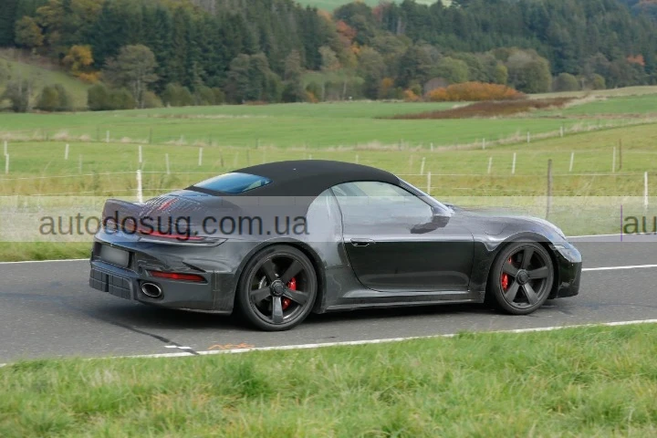 Porsche Cayenne Turbo E-Hybrid має стриманий зовнішній вигляд та секрет у 701 к.с.