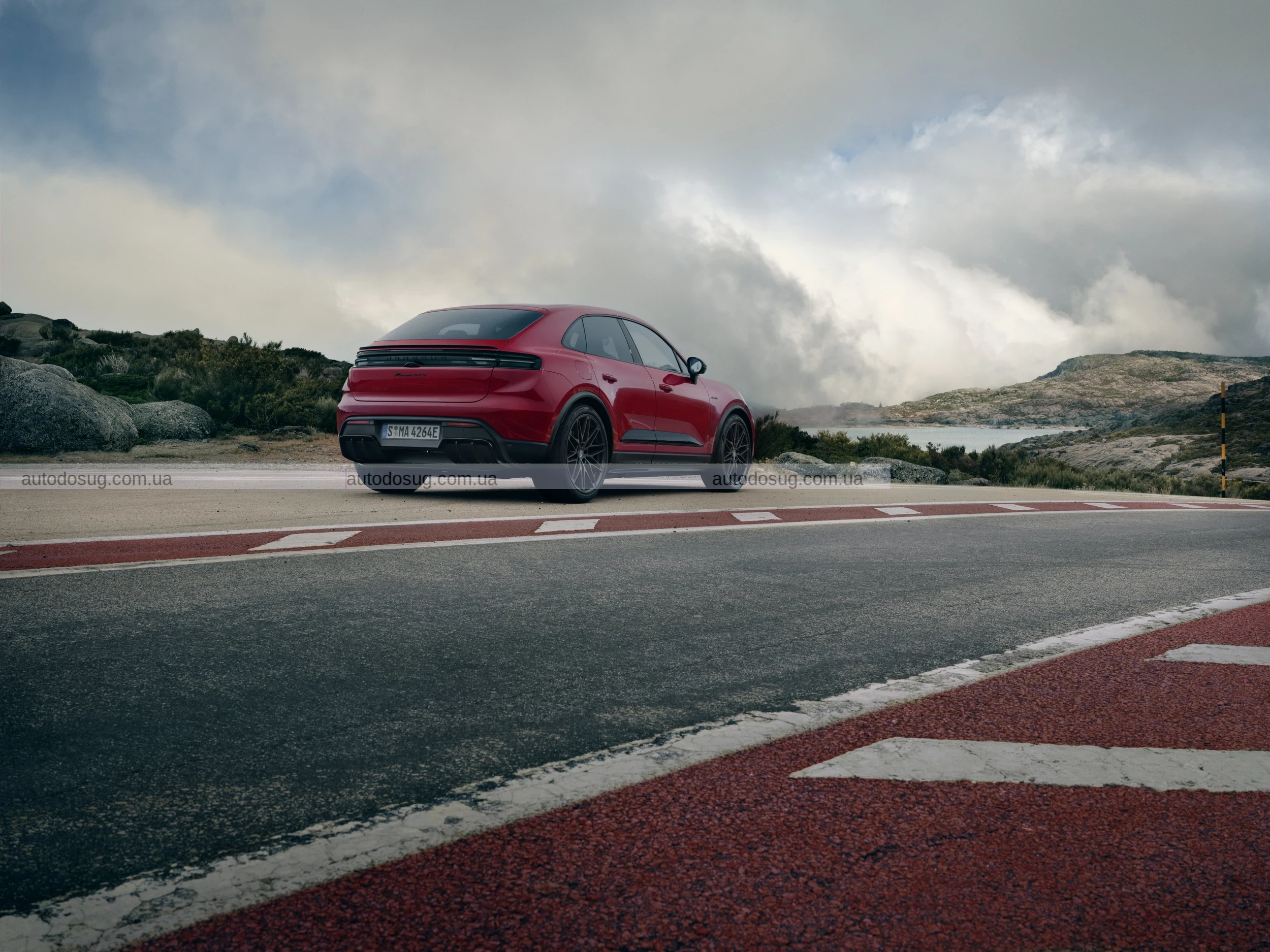 Porsche Macan GTS Electric 2026 пропонує електричний драйв із характером