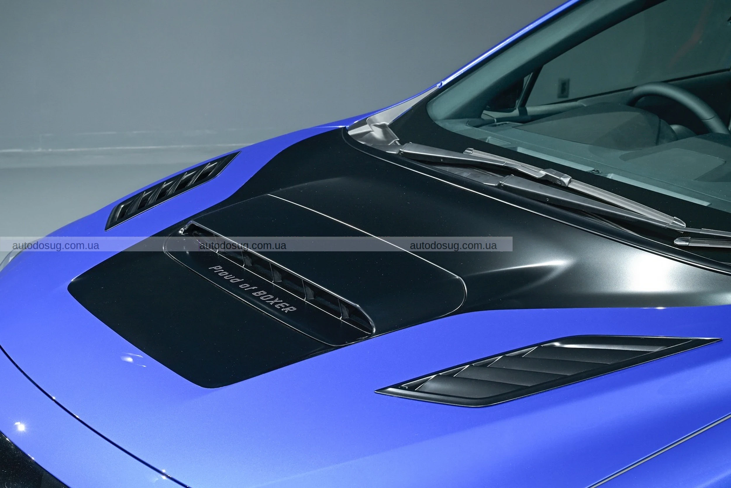 Subaru поєднує бензинову та електричну потужність у двох концептах STI