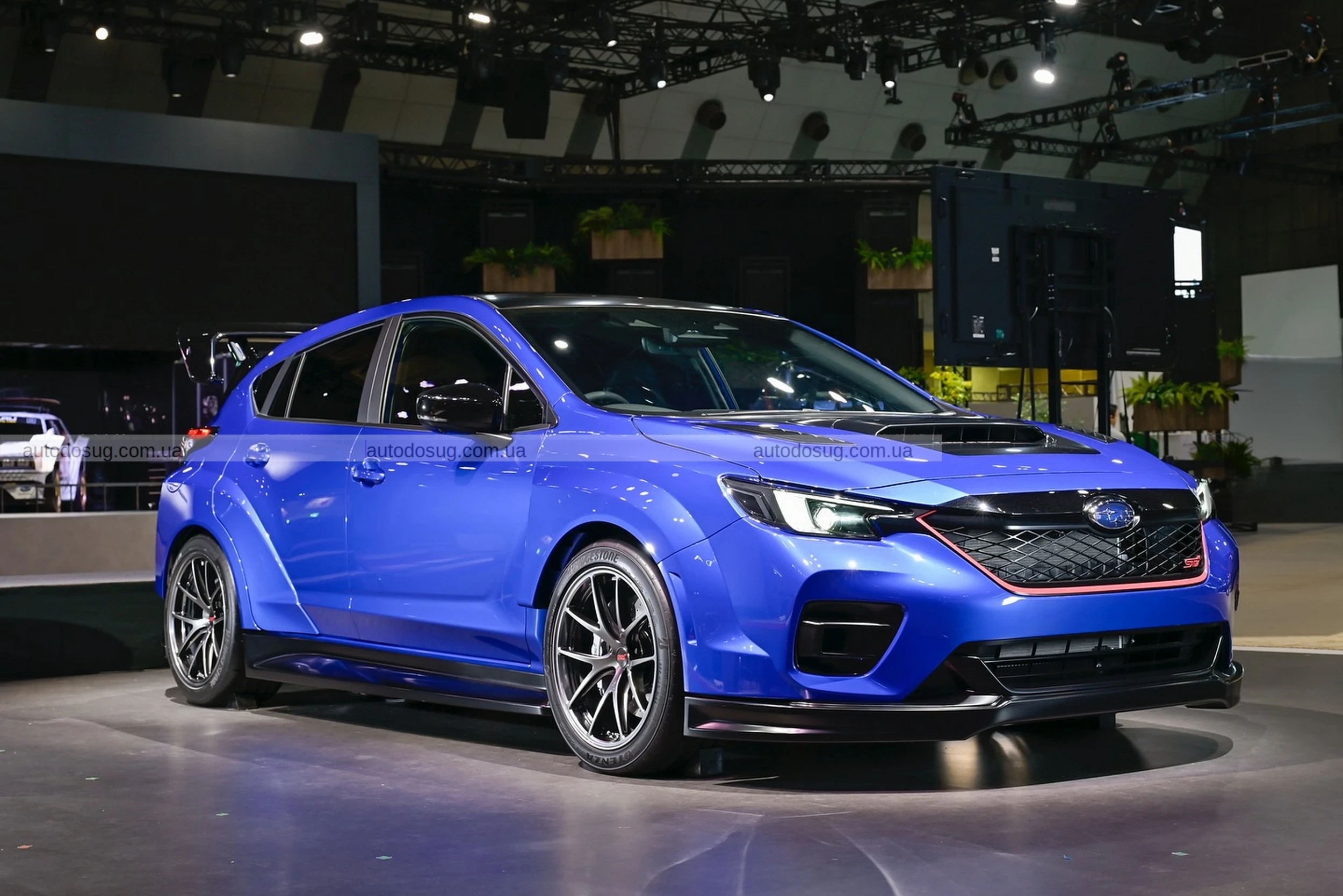 Subaru поєднує бензинову та електричну потужність у двох концептах STI