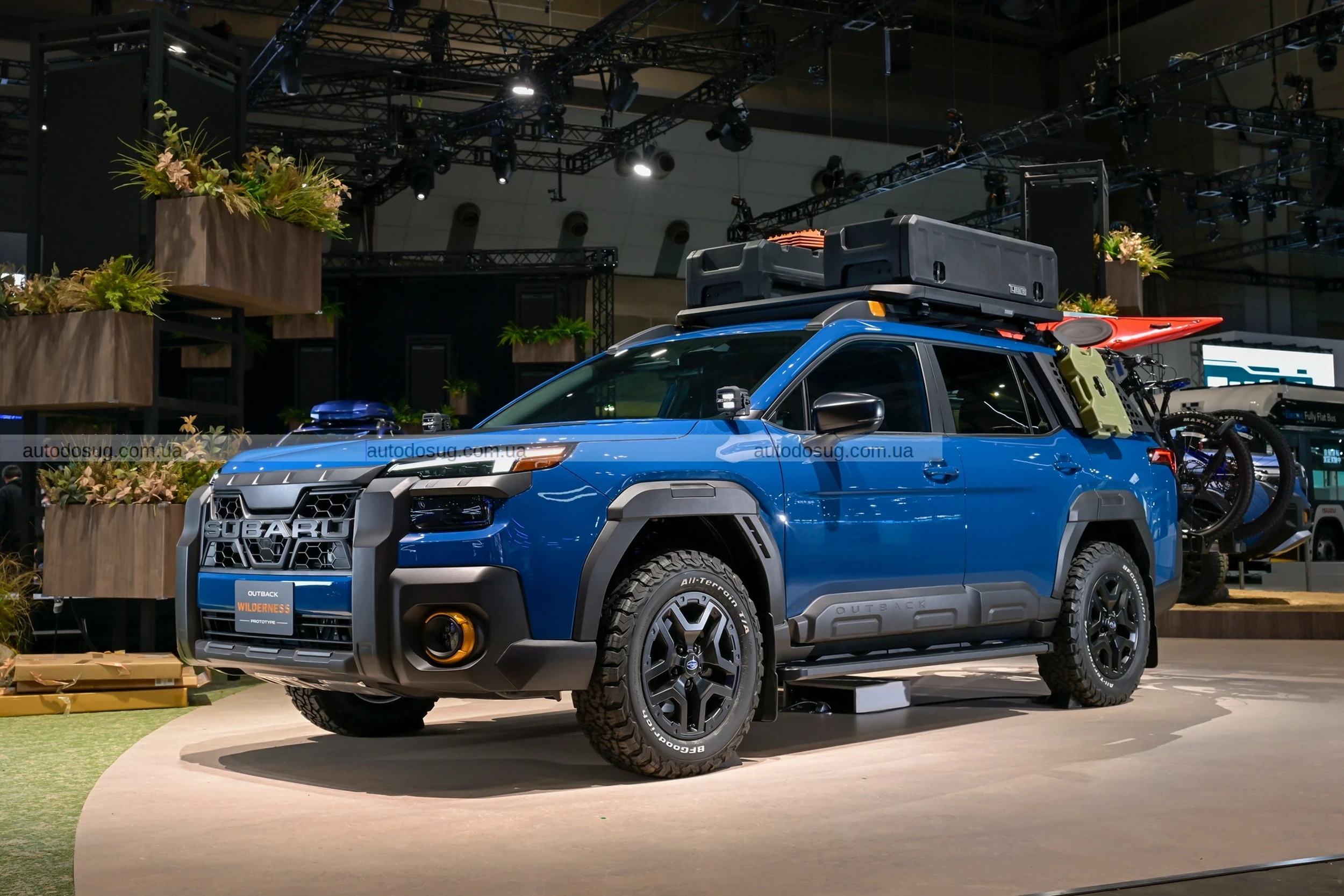 Subaru поєднує бензинову та електричну потужність у двох концептах STI