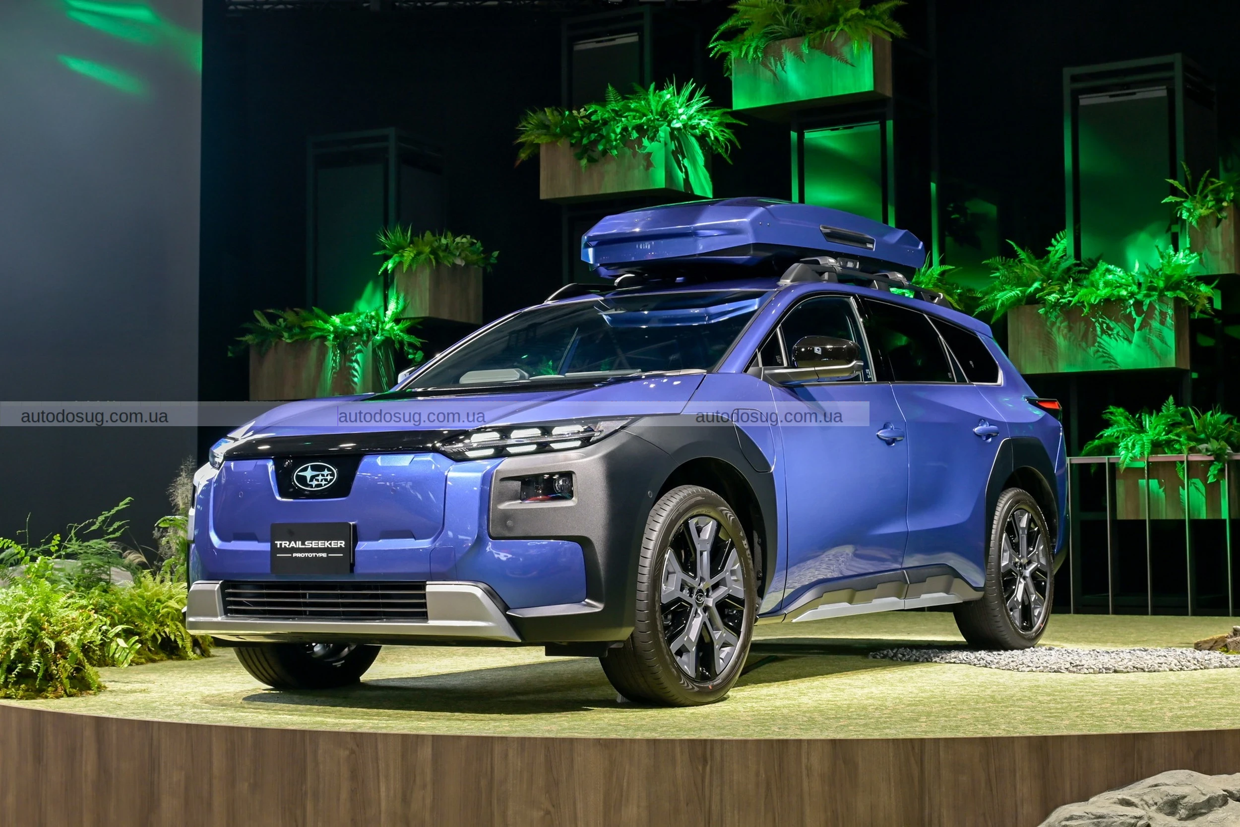 Subaru поєднує бензинову та електричну потужність у двох концептах STI