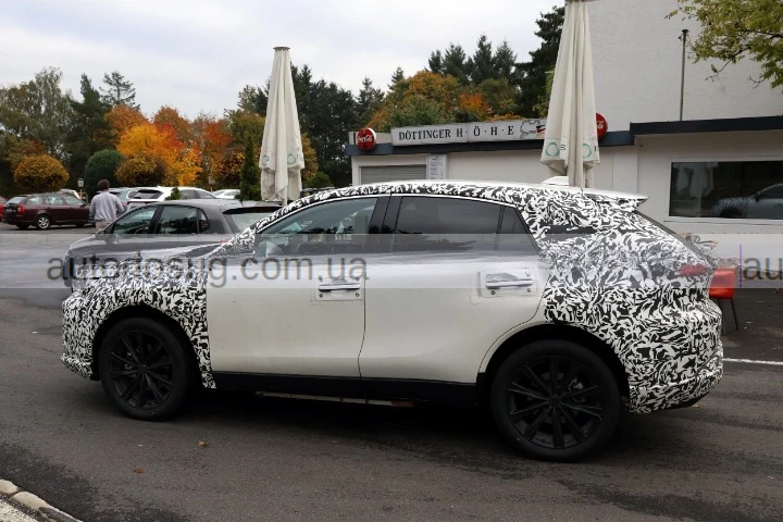 Toyota готує новий кросовер-купе Harrier 2027