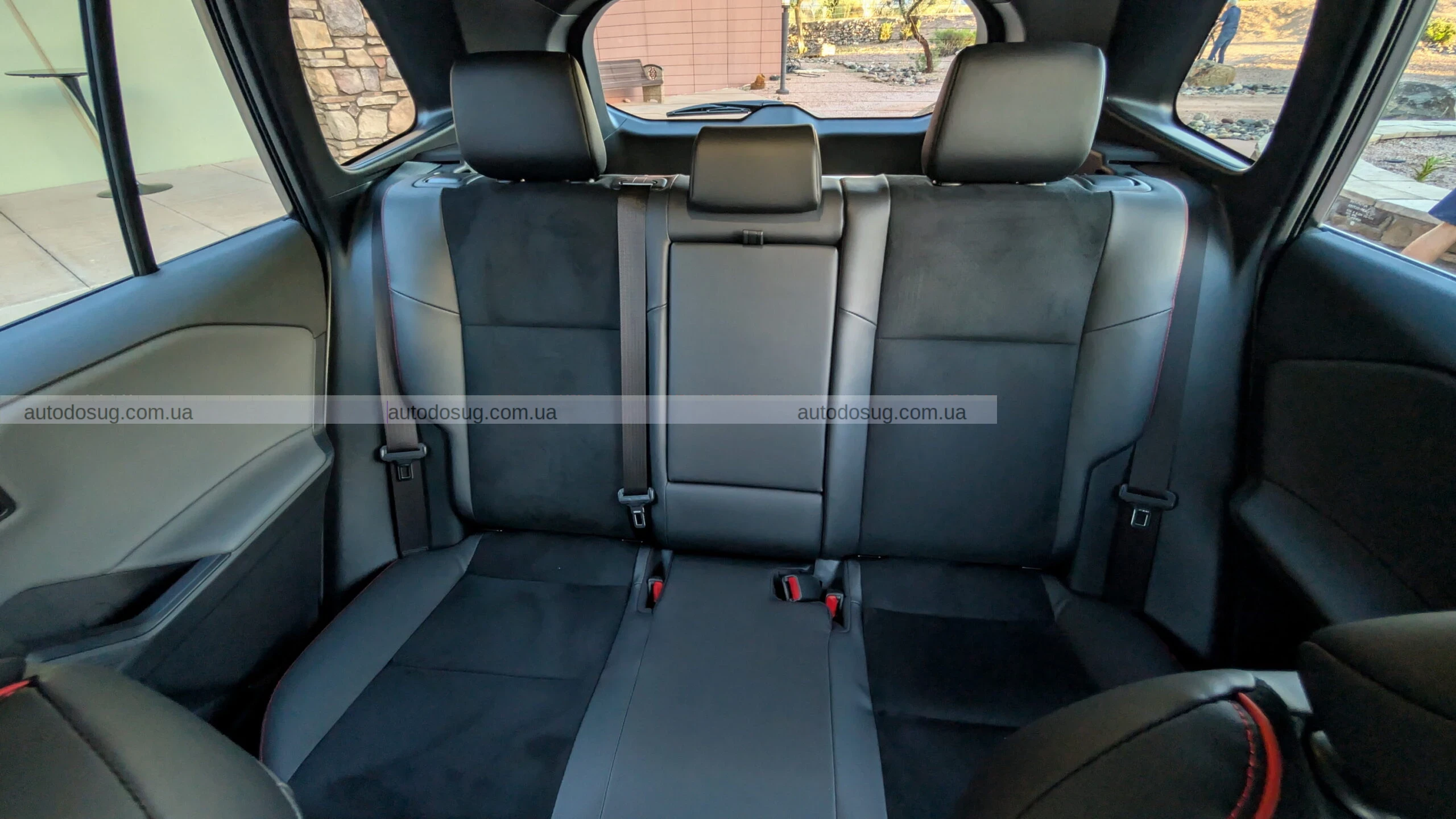 Toyota RAV4 GR Sport (2026) — коли «Sport» означає більше, ніж просто назву