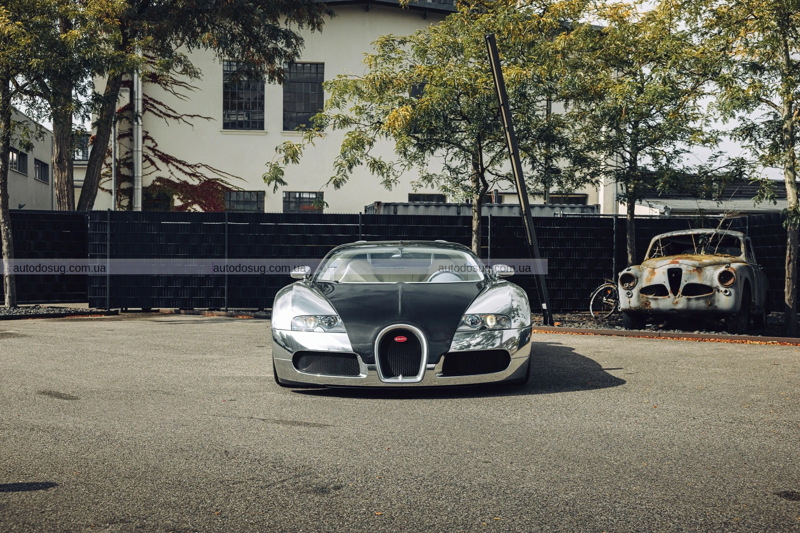 Унікальний гіперкар Bugatti Veyron 16.4 Pur Sang без фарби доводить, що досконалості не потрібен колір