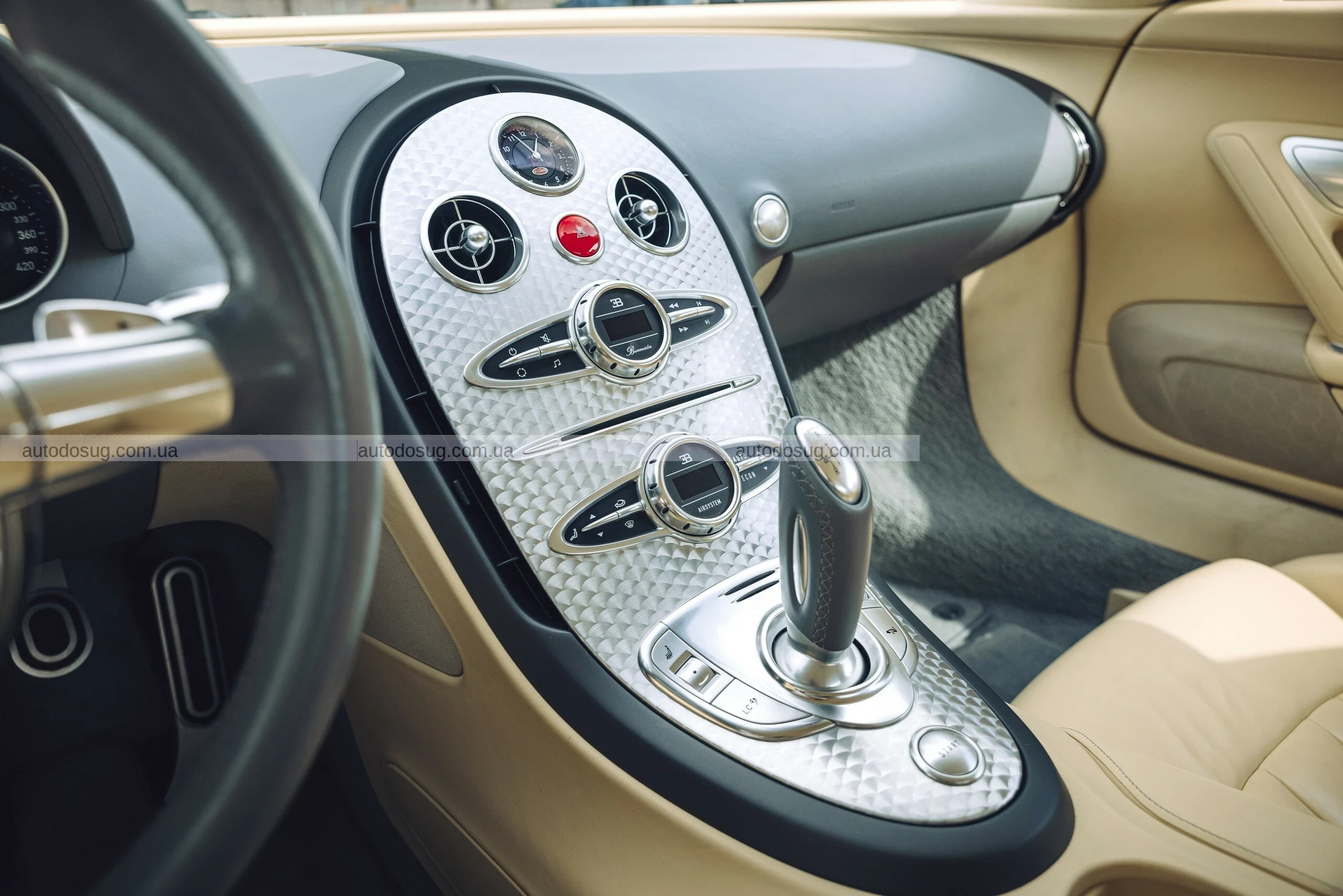 Унікальний гіперкар Bugatti Veyron 16.4 Pur Sang без фарби доводить, що досконалості не потрібен колір