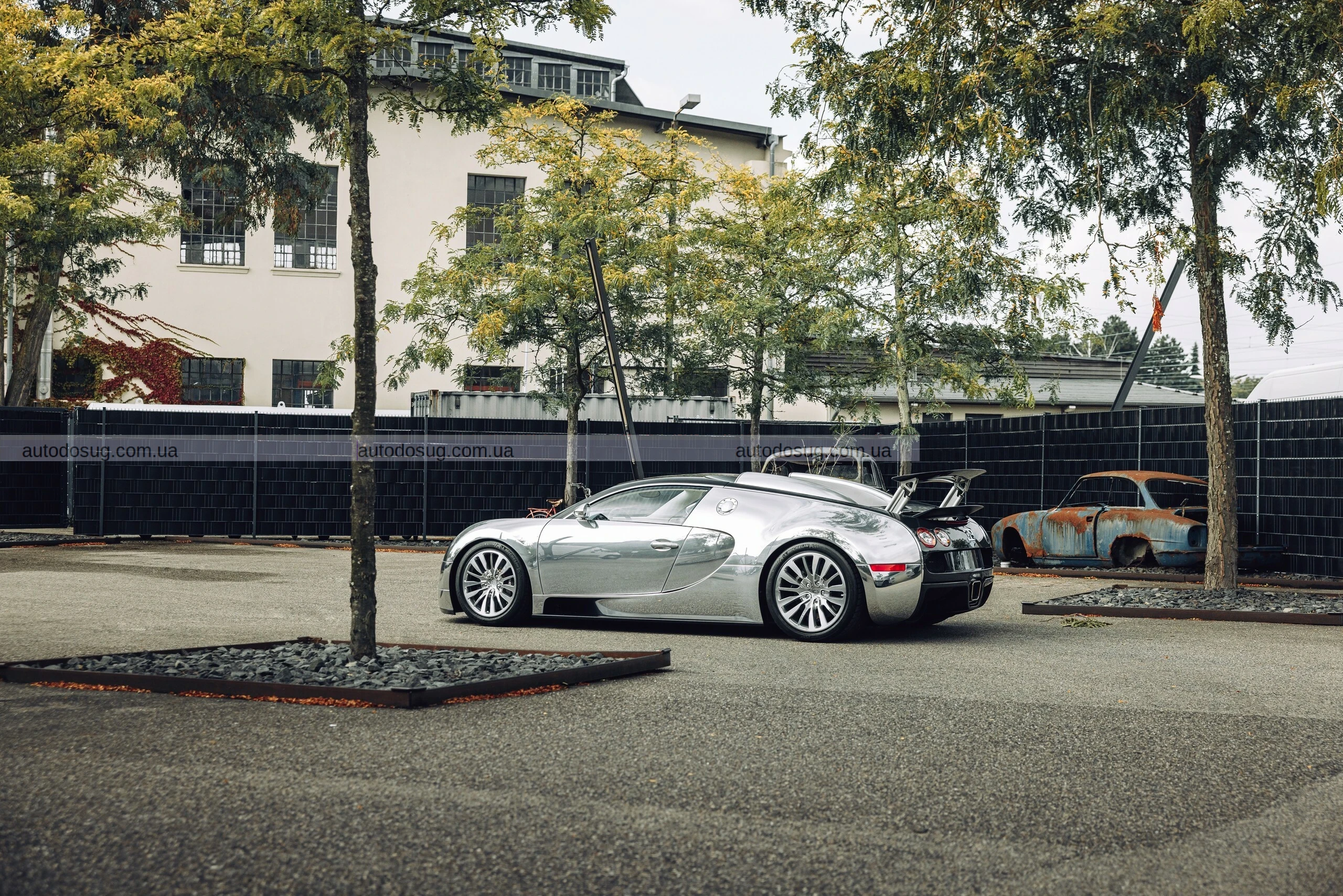 Унікальний гіперкар Bugatti Veyron 16.4 Pur Sang без фарби доводить, що досконалості не потрібен колір