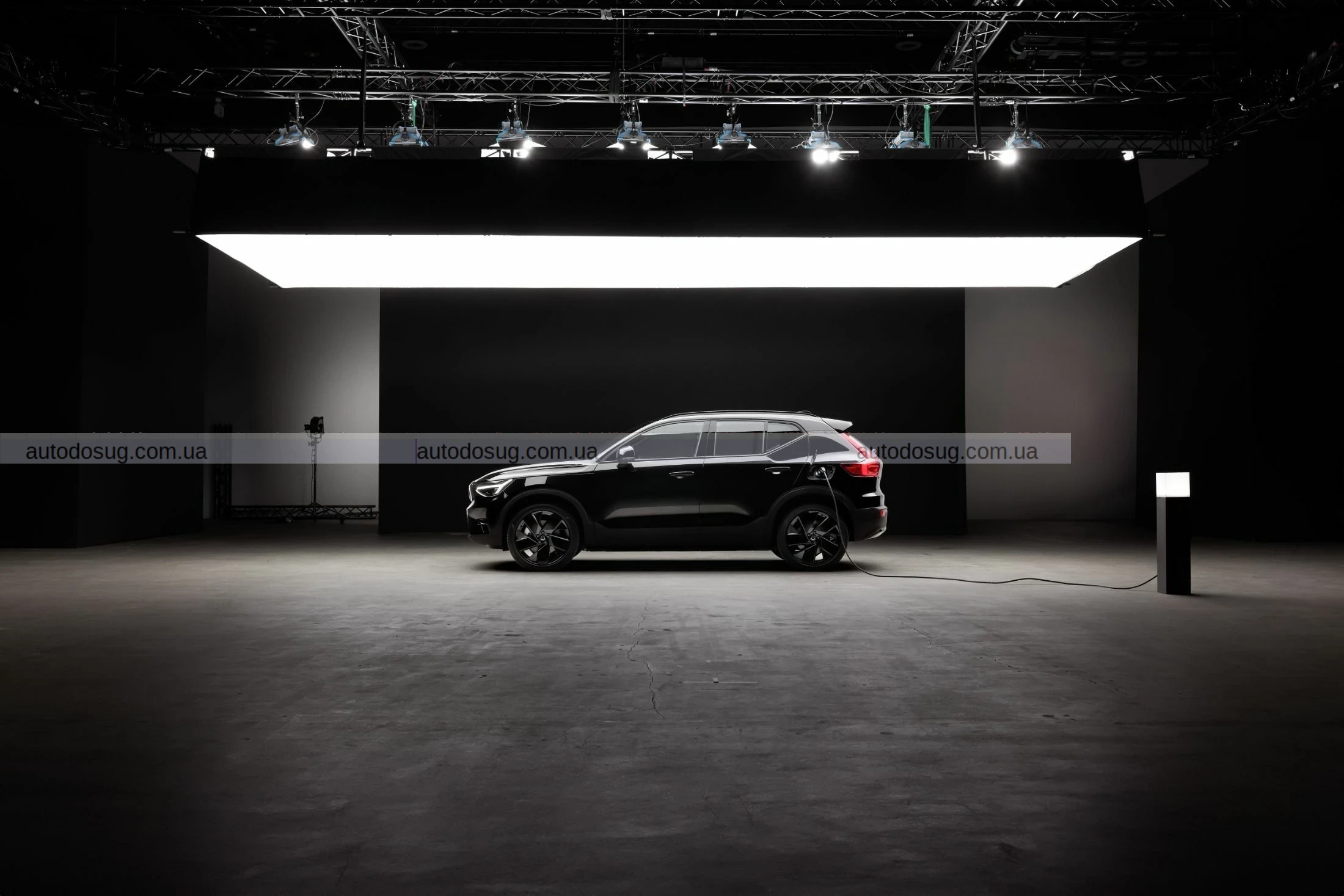 Volvo готує свою найпотужнішу модель разом із новими комплектаціями початкового рівня