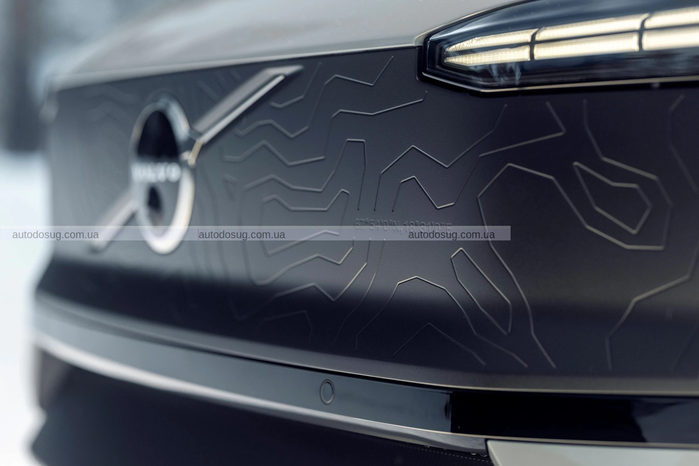 Volvo готує свою найпотужнішу модель разом із новими комплектаціями початкового рівня