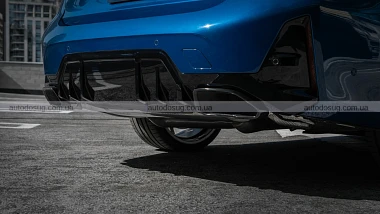 BMW M340i тримає ностальгію та презентує обмежену серію з культовими кольорами