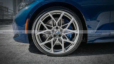 BMW M340i тримає ностальгію та презентує обмежену серію з культовими кольорами