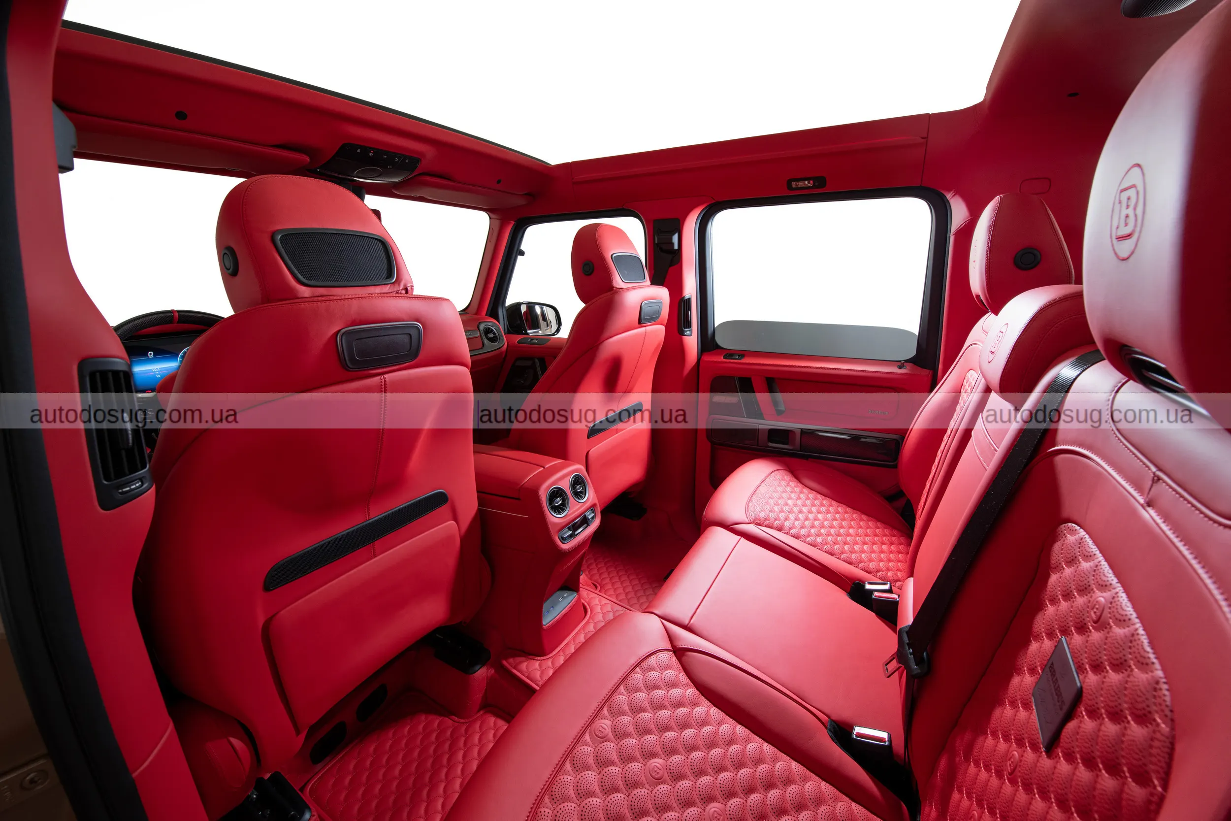 Brabus перетворює G-Class на ексклюзивний кабріолет 800 XL за мільйон доларів