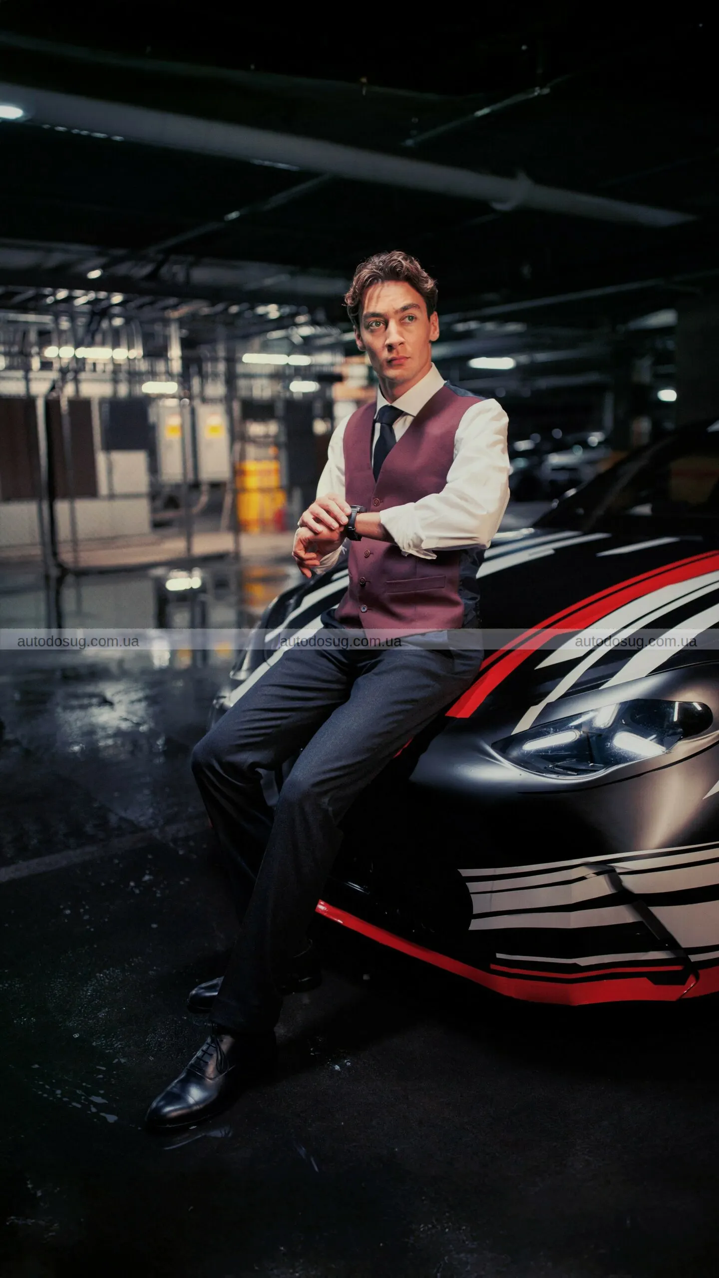 Бред Пітт та Джордж Рассел запалили Лас-Вегас електричним суперседаном Mercedes-AMG