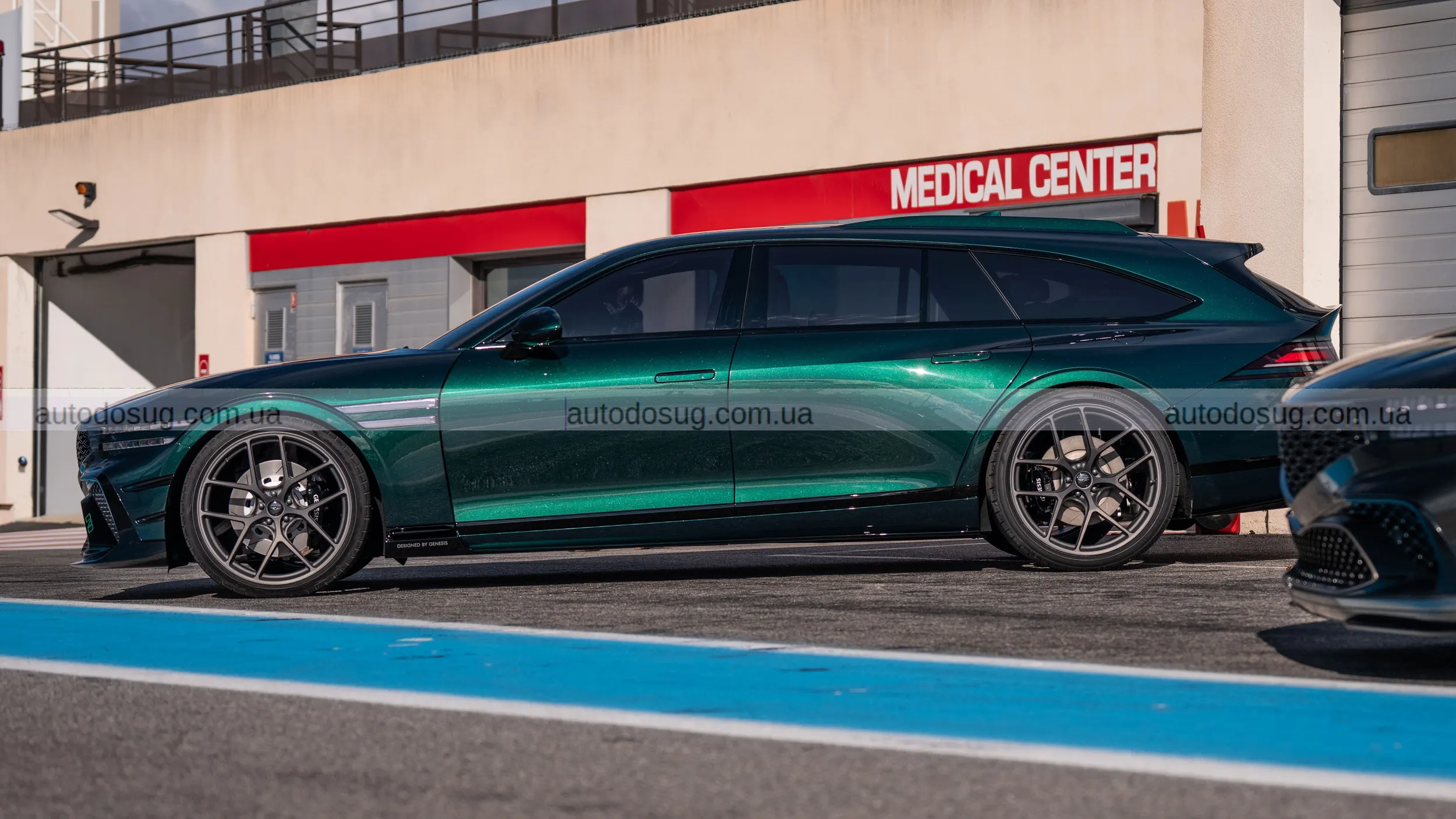 Чому Genesis насправді може створити свій G90 Wingback Muscle Wagon