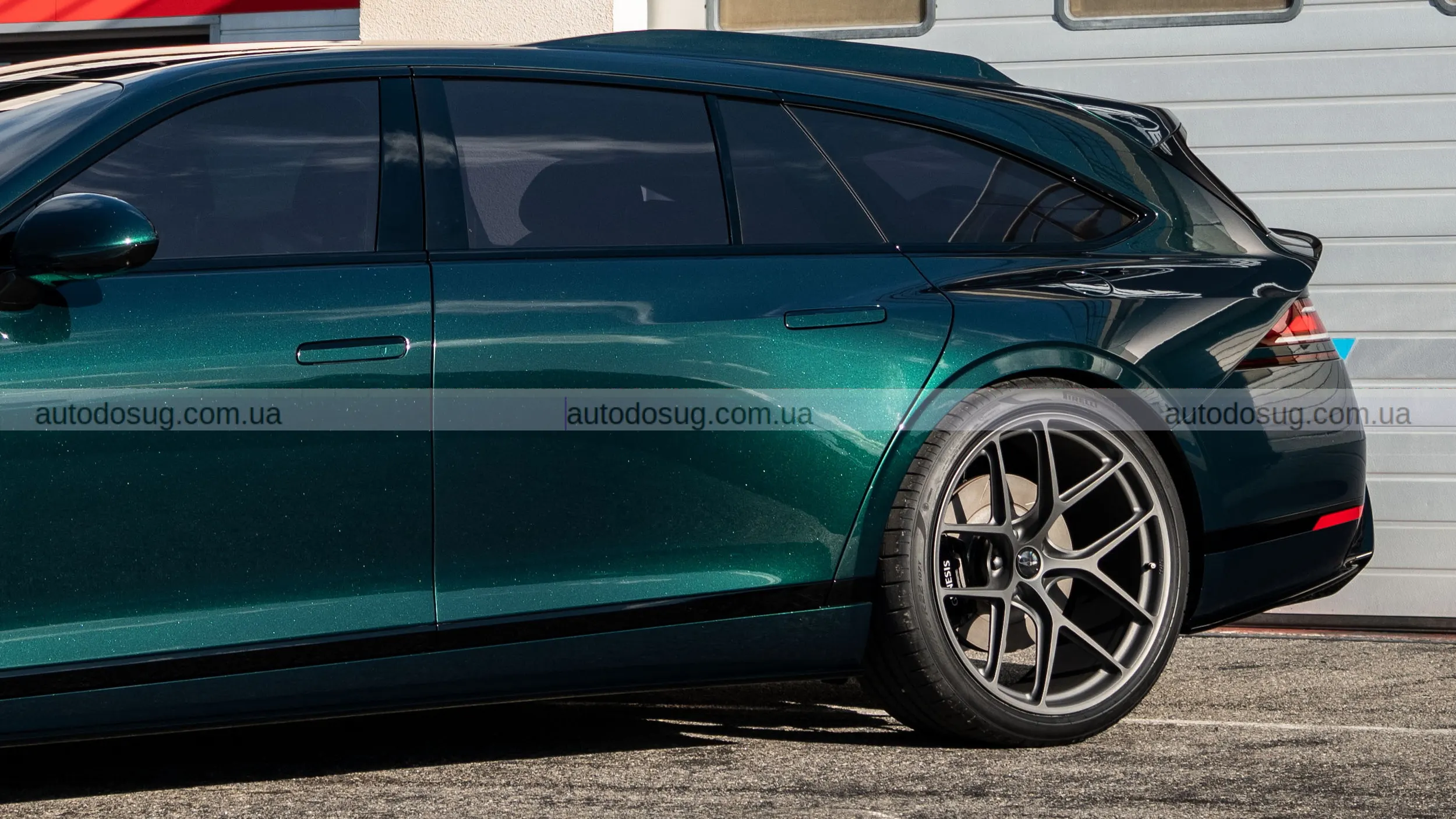 Чому Genesis насправді може створити свій G90 Wingback Muscle Wagon