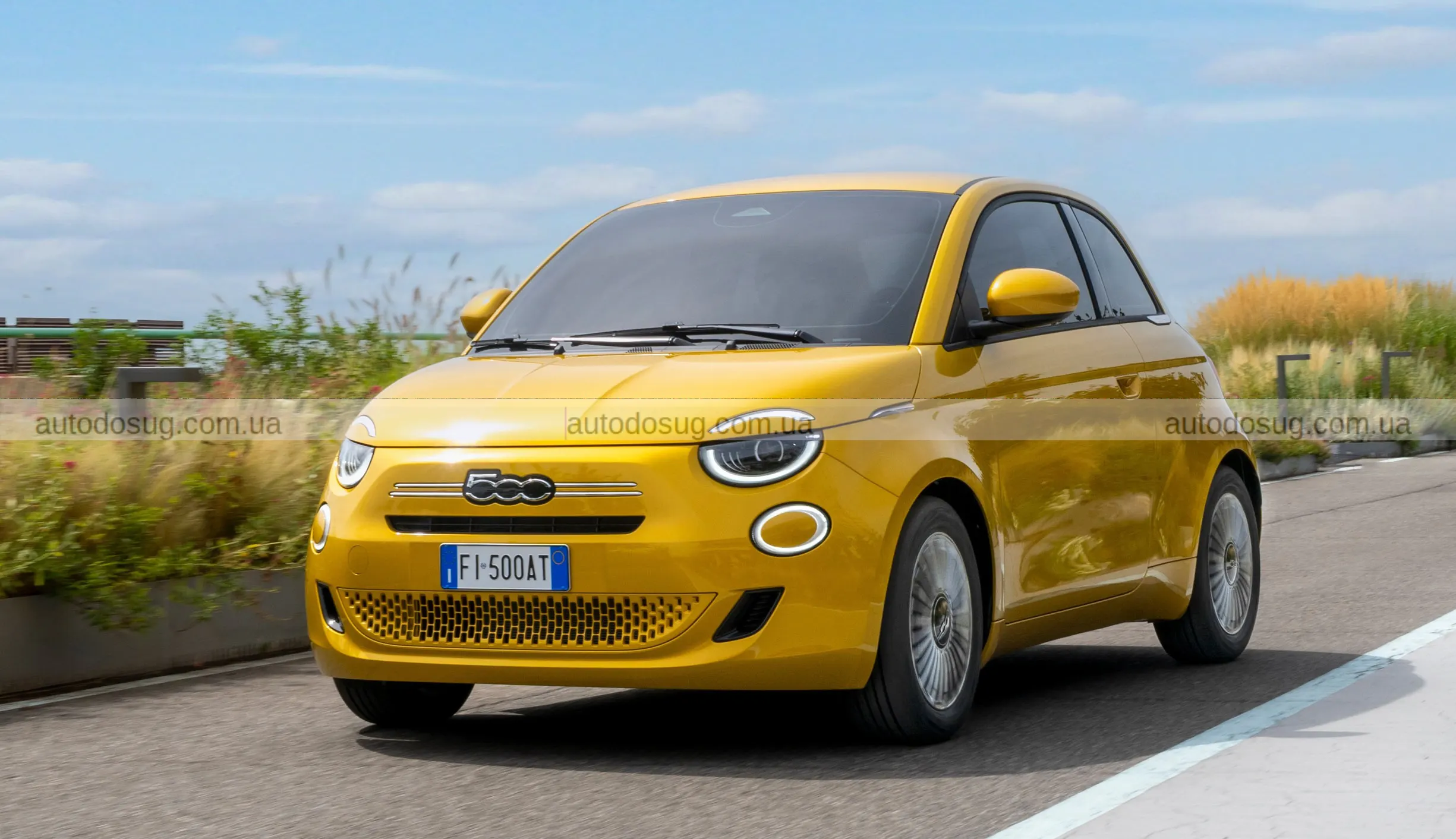 Fiat повертає ретро-швидкість із новим гібридом 500