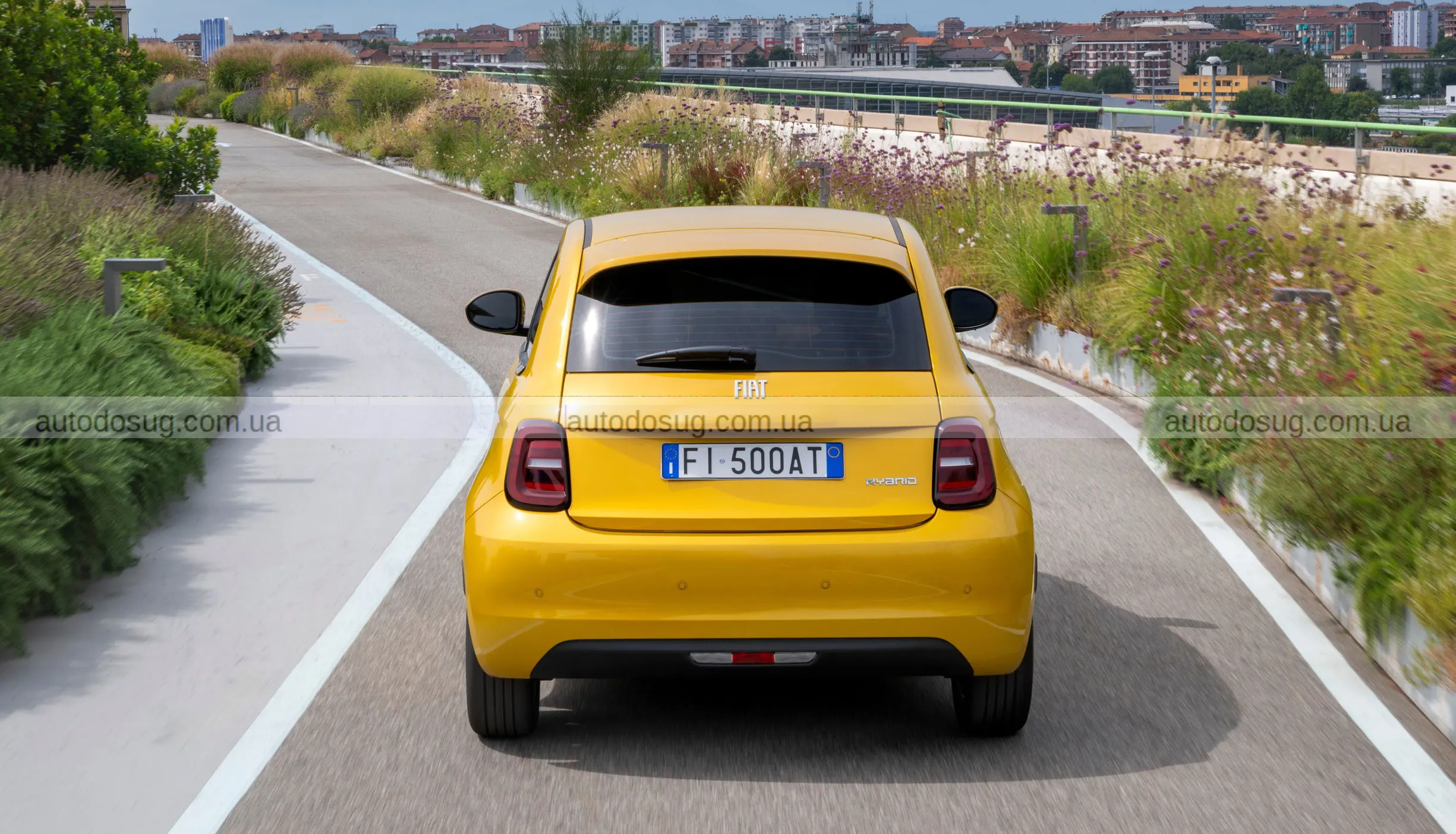 Fiat повертає ретро-швидкість із новим гібридом 500