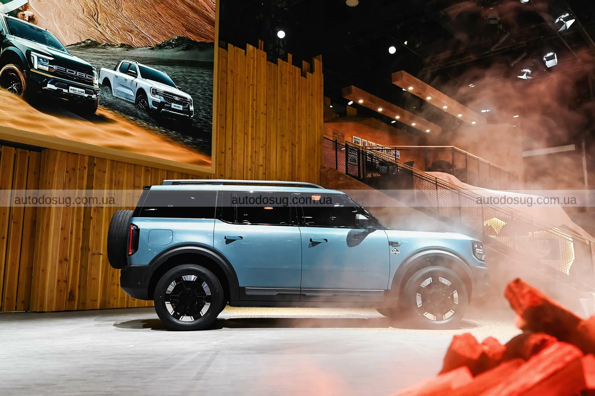 Ford випустив електричний Bronco — і він не такий, як братні моделі