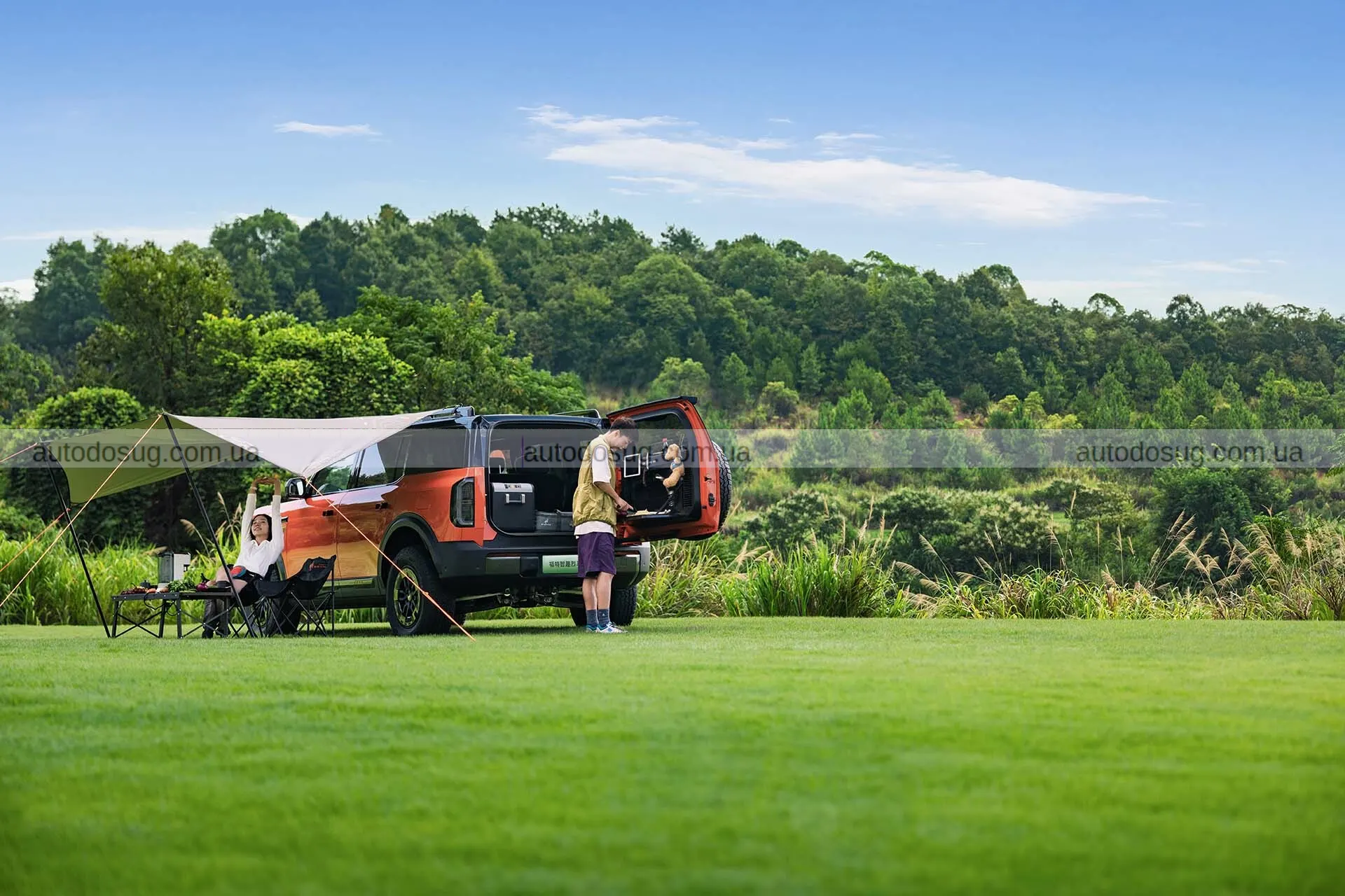 Ford випустив електричний Bronco — і він не такий, як братні моделі