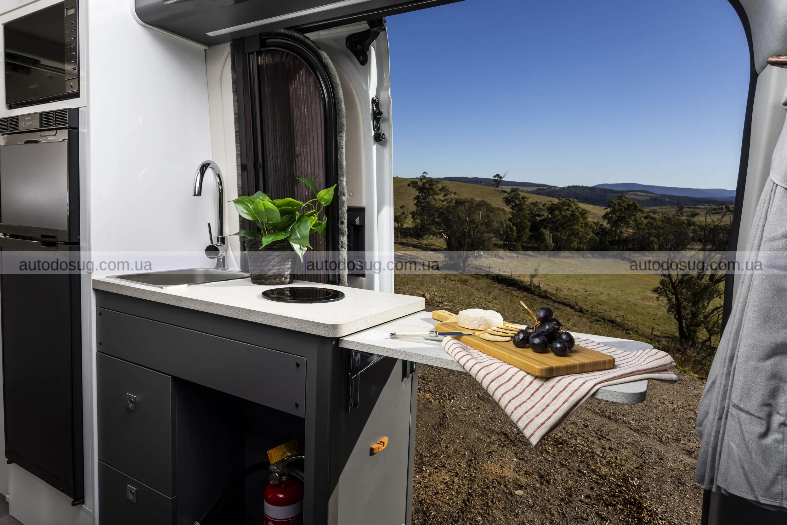 Китай підкорює кемпери та представляє новий автодом за півціни від VW