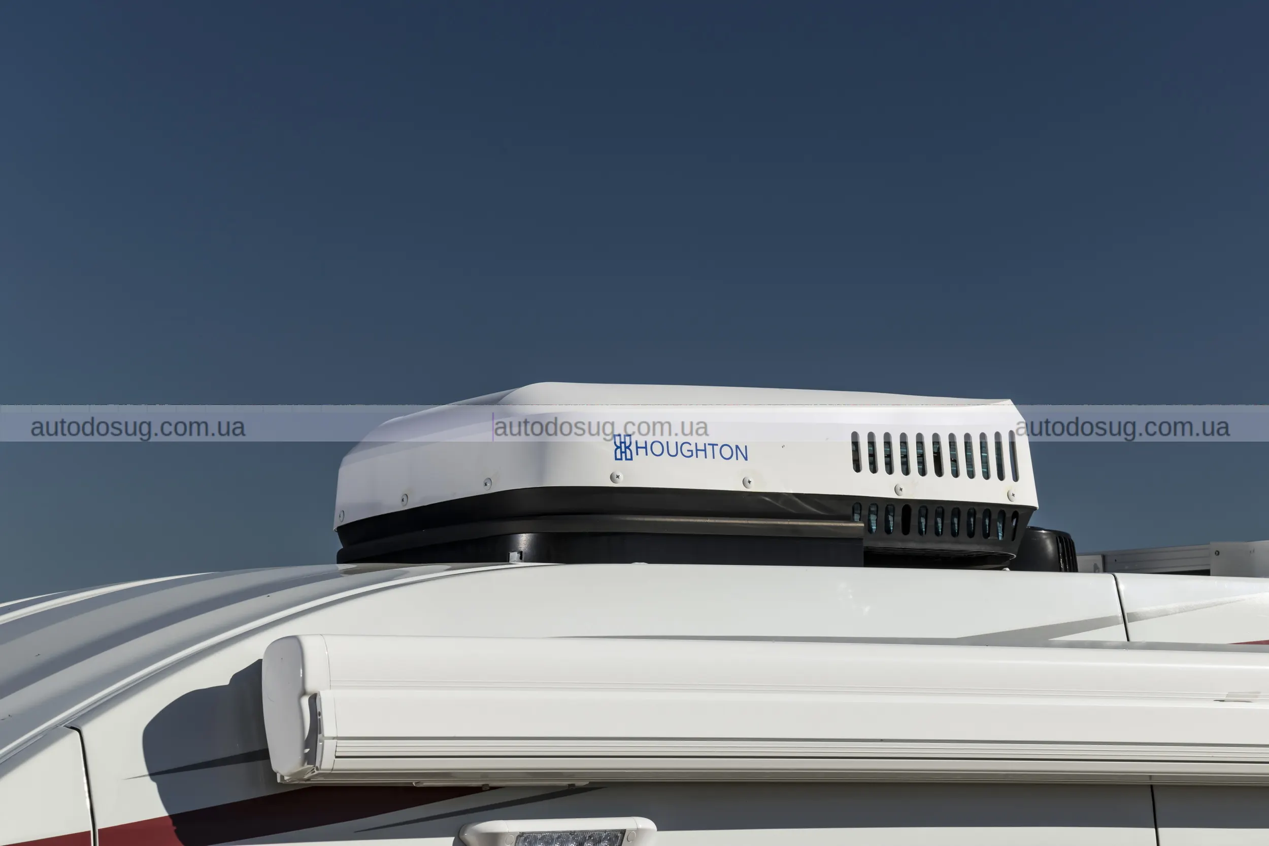 Китай підкорює кемпери та представляє новий автодом за півціни від VW